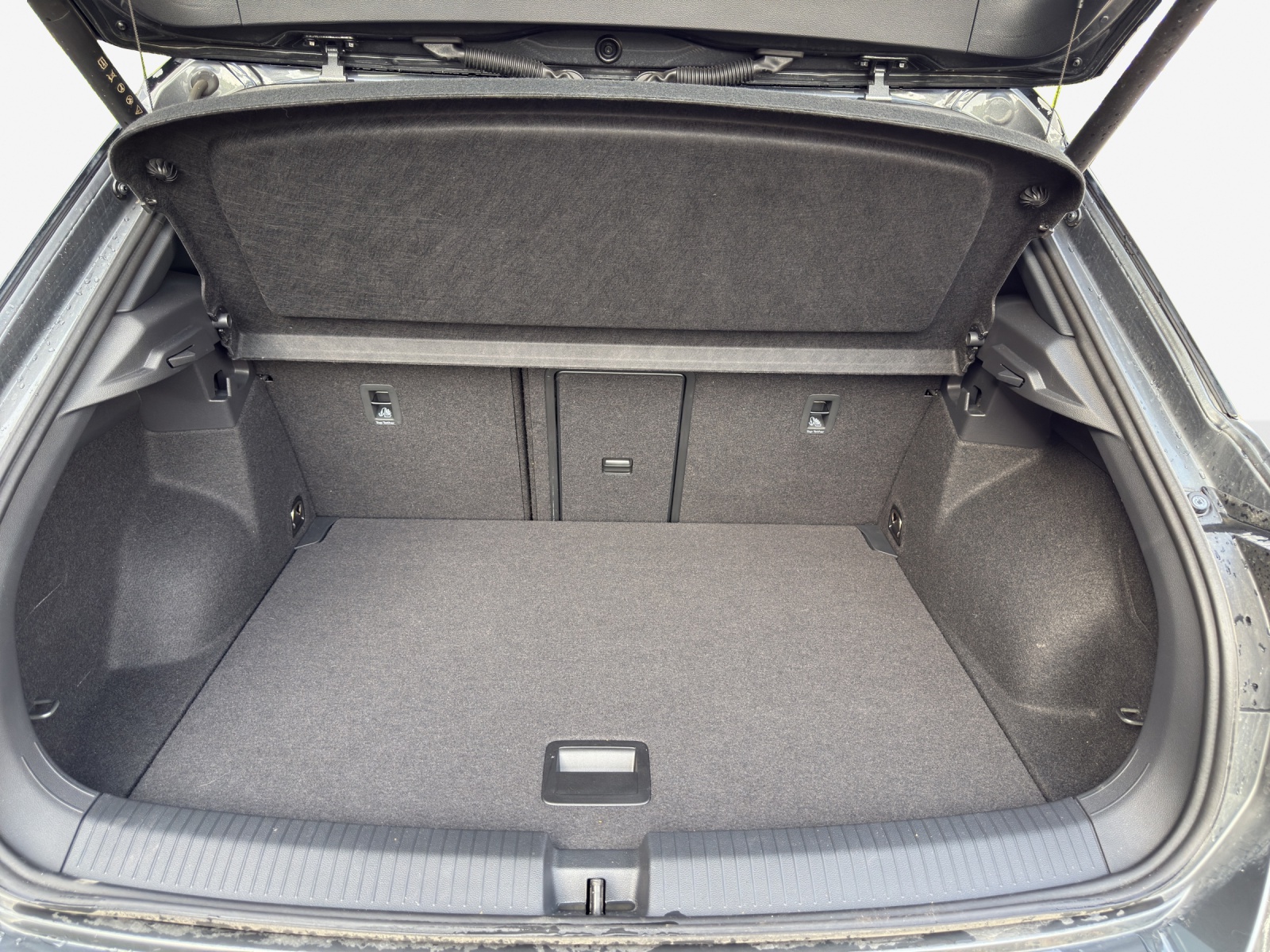 VW T-Roc 2.0 TSI R DSG 4Motion-image-12