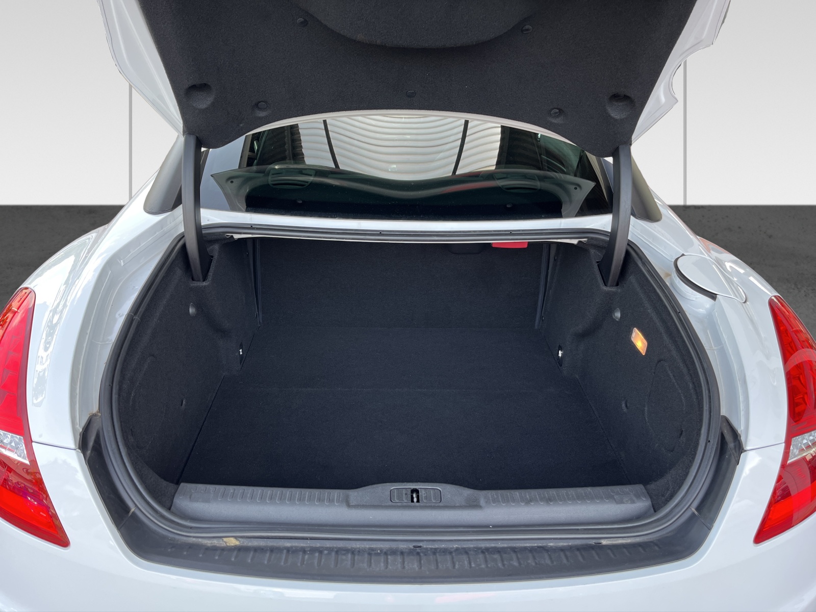 PEUGEOT RCZ R 1.6 Turbo-image-11