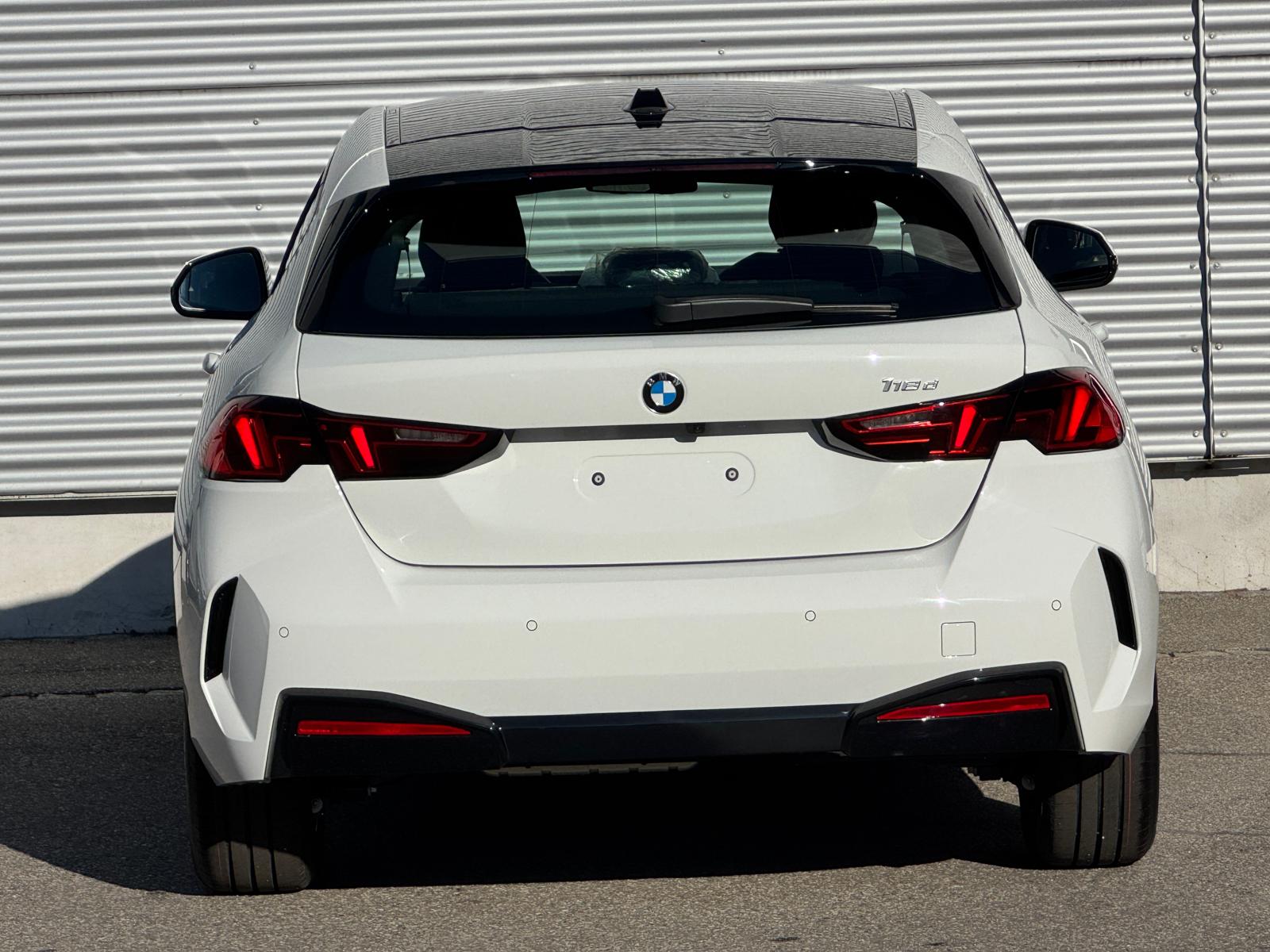BMW 118d-image-9