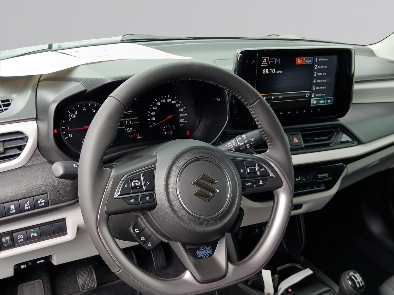 SUZUKI Swift 1.2 Tradizio Hybrid 4x4-image-15
