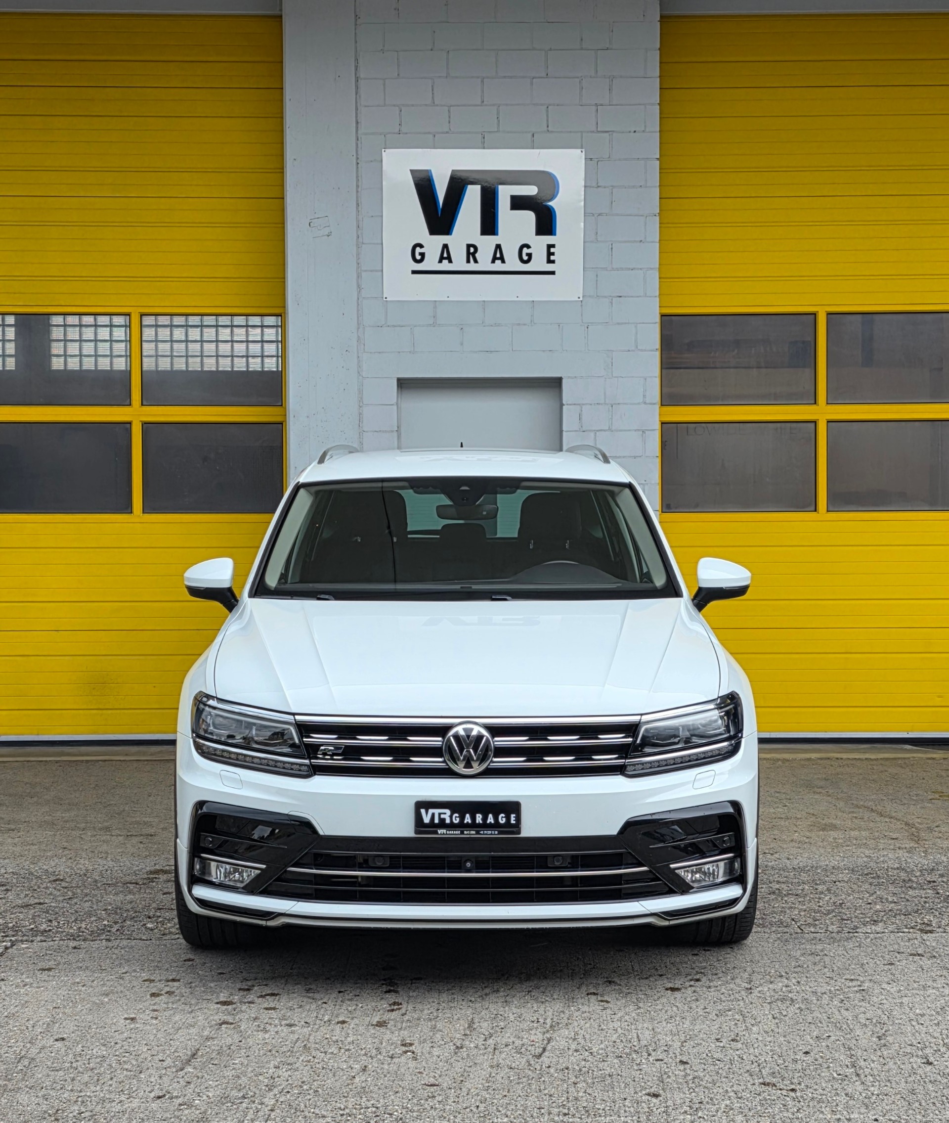 VW Tiguan 2.0TSI Comfortline 4Motion DSG R-line-image-1