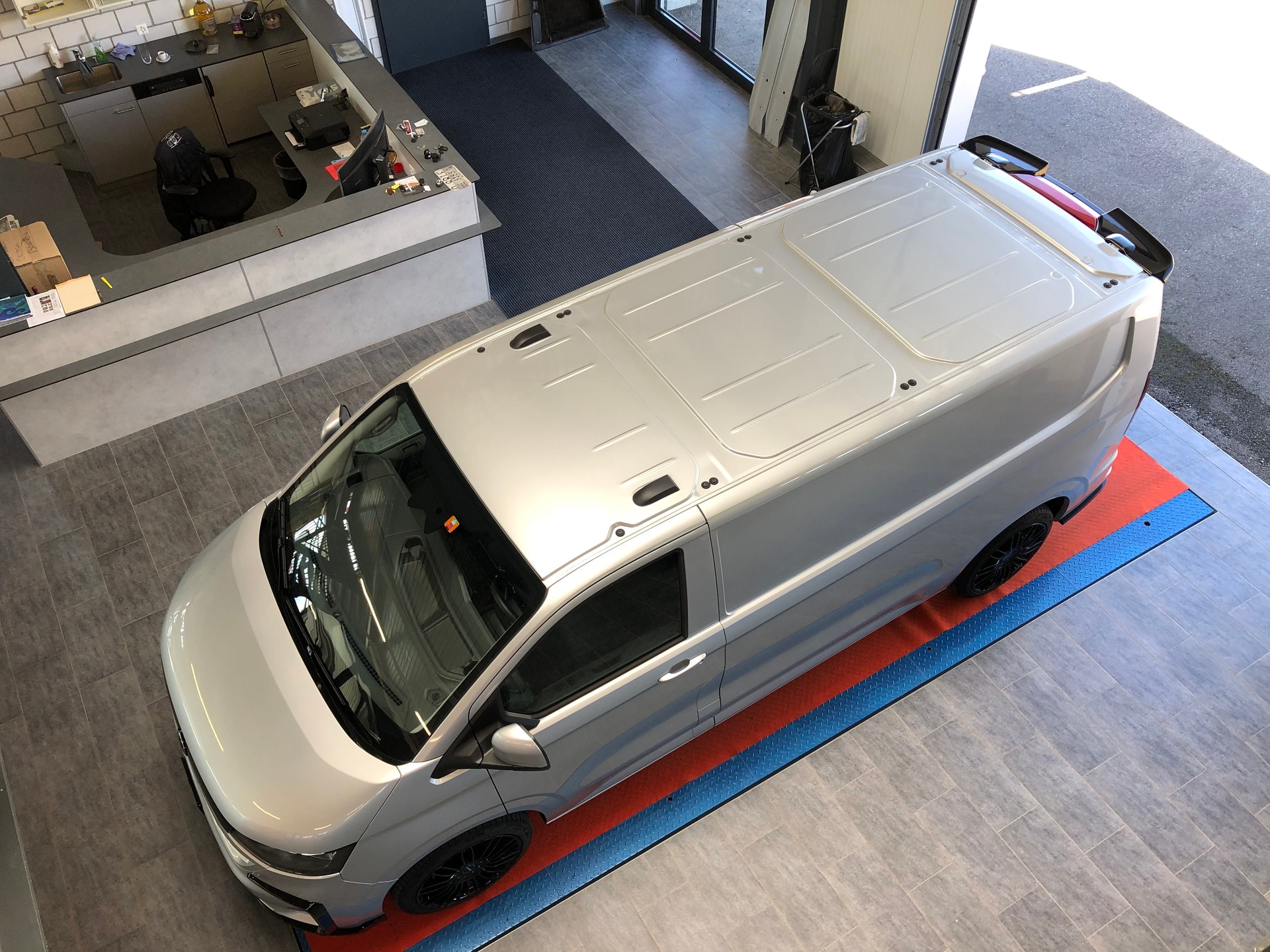 VW Transporter T7 2.0 TDI Lang 110PS-image-26