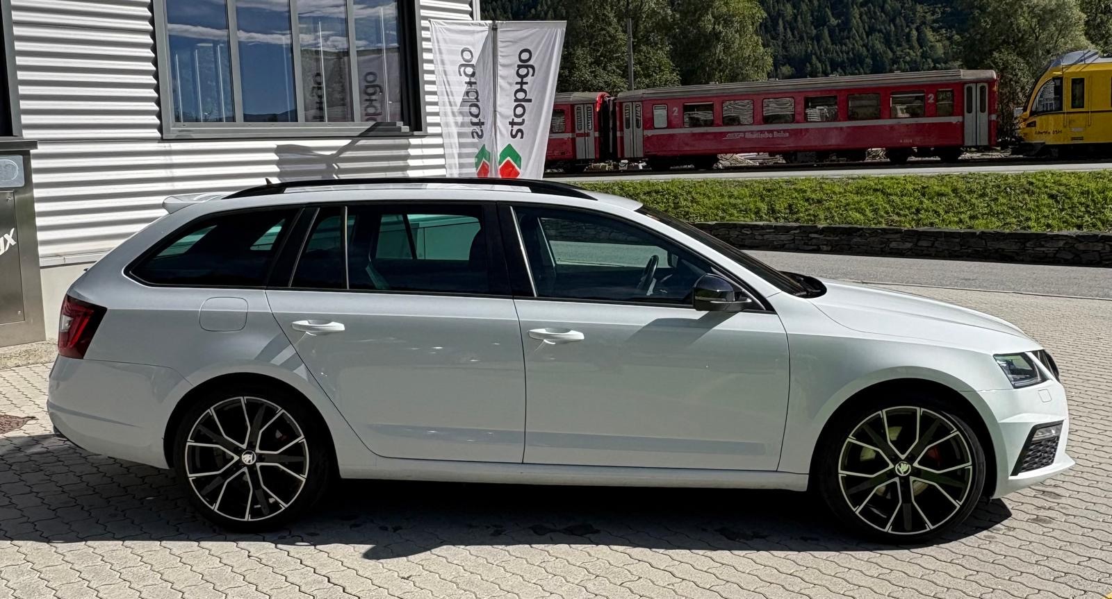 SKODA Octavia Combi 2.0 TDI RS Prag 4x4 DSG-image-3