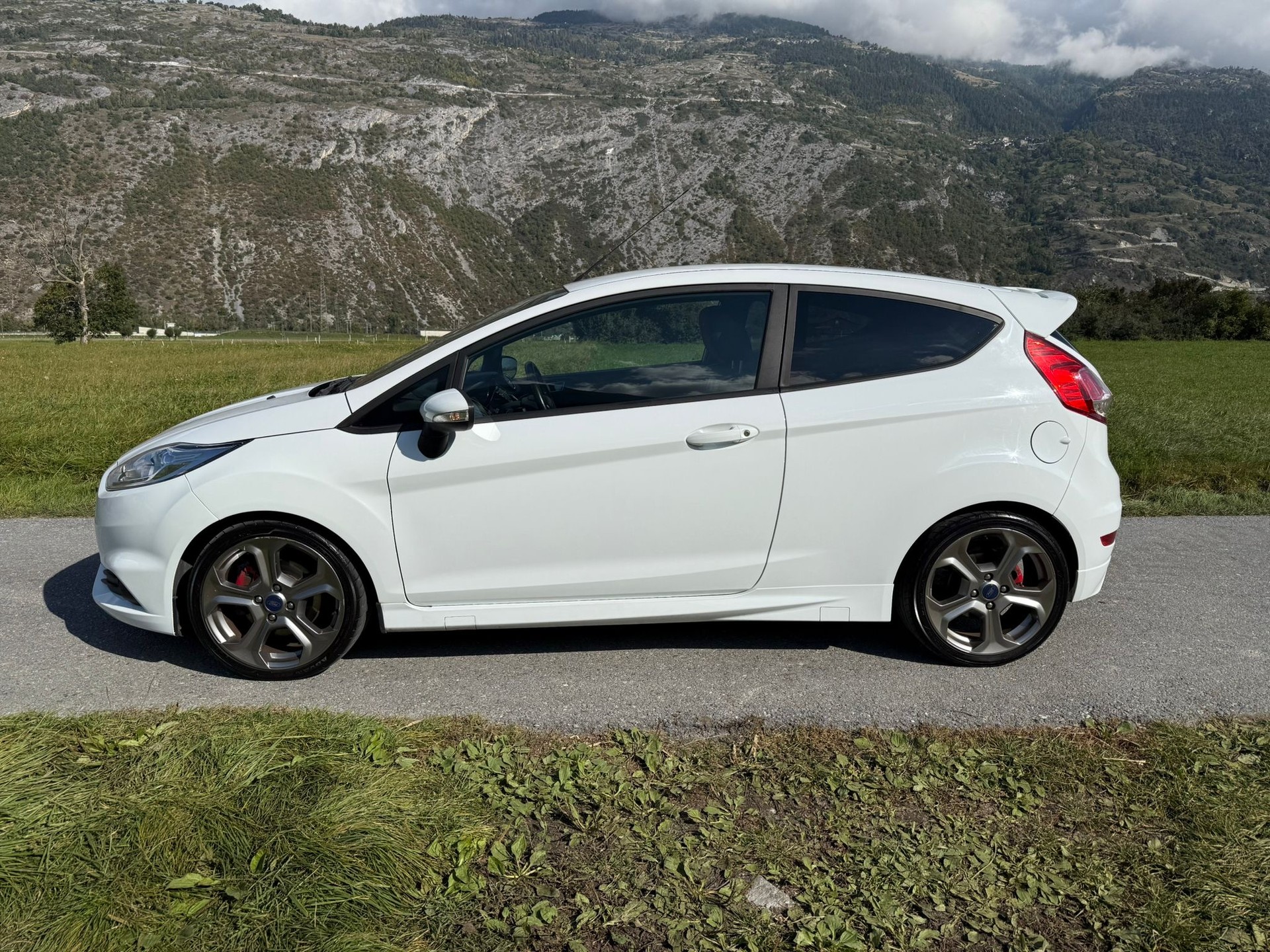 FORD Fiesta 1.6 SCTi ST-2-image-4