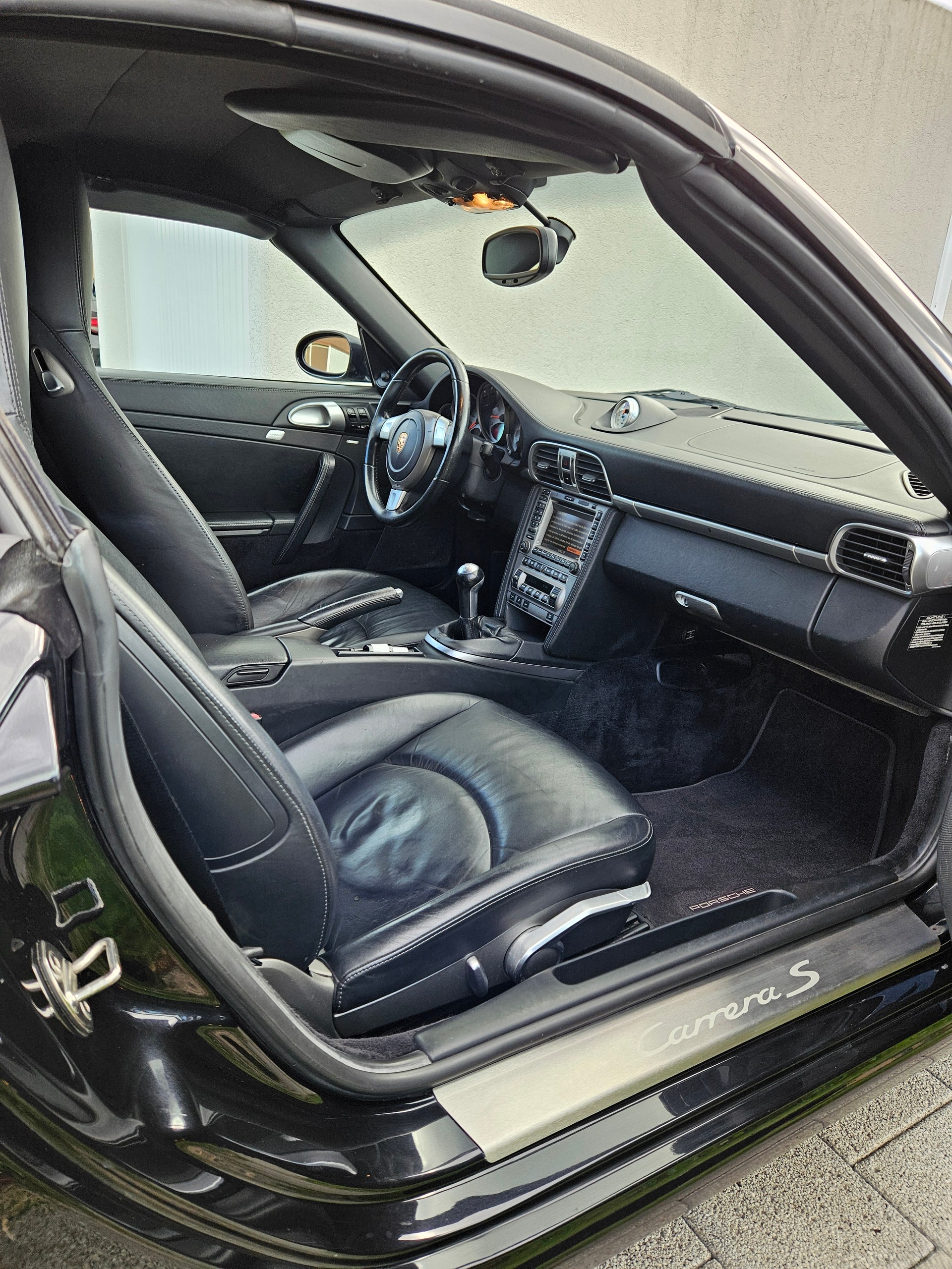 PORSCHE Carrera S-image-8