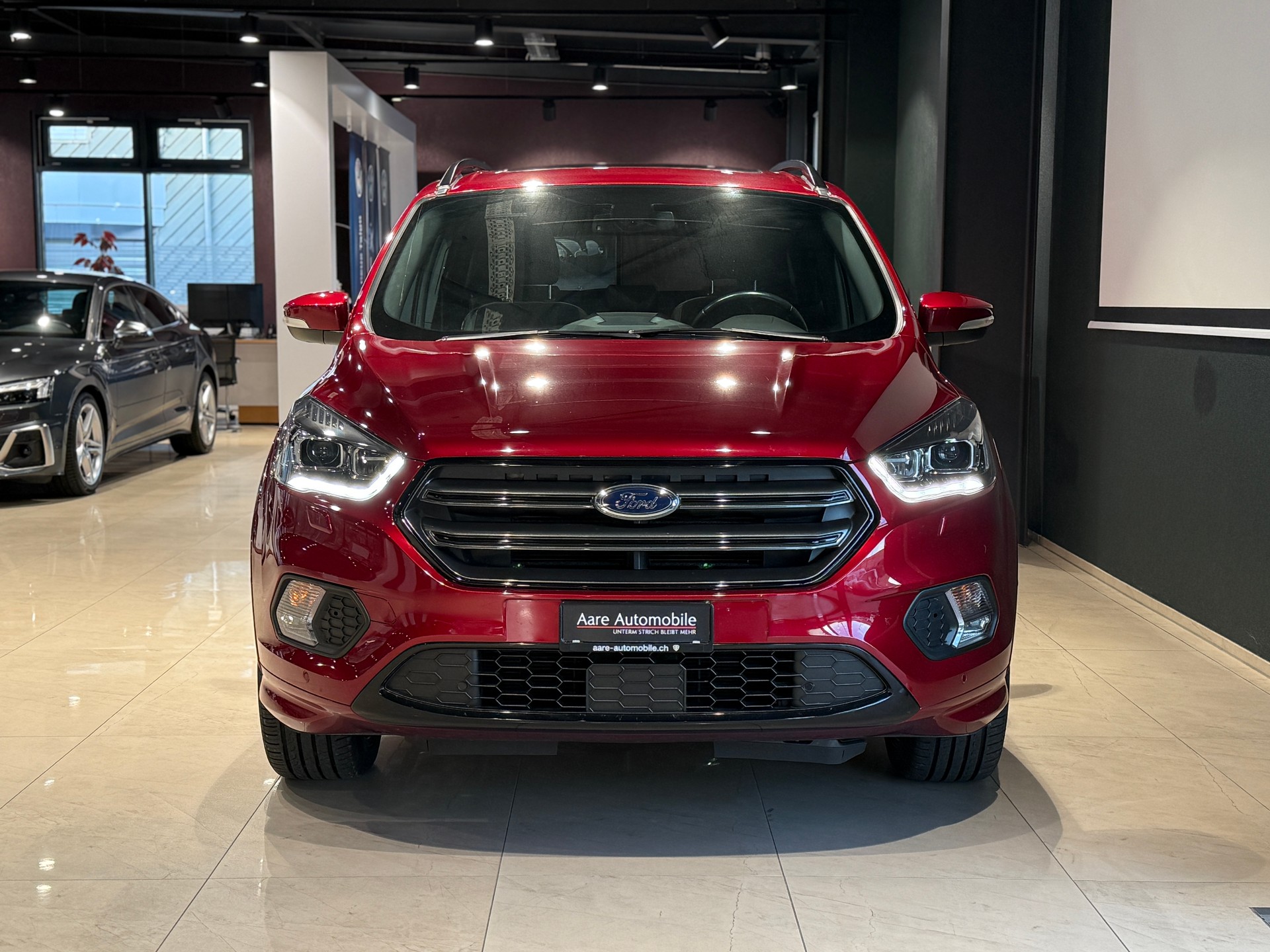 FORD Kuga 1.5 SCTi ST Line High 4WD Automatic-showroom-element-1