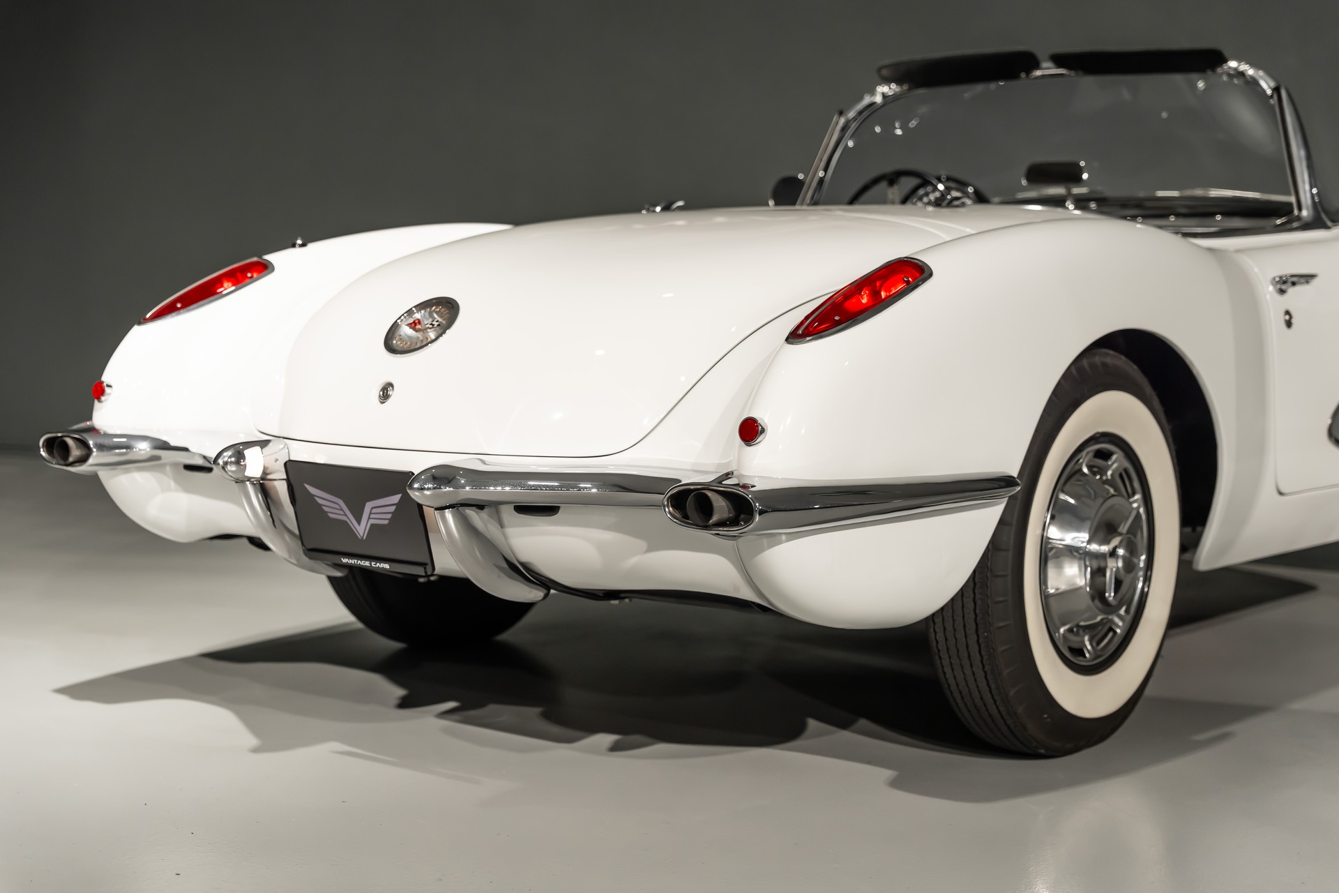 CHEVROLET Corvette C1-image-8