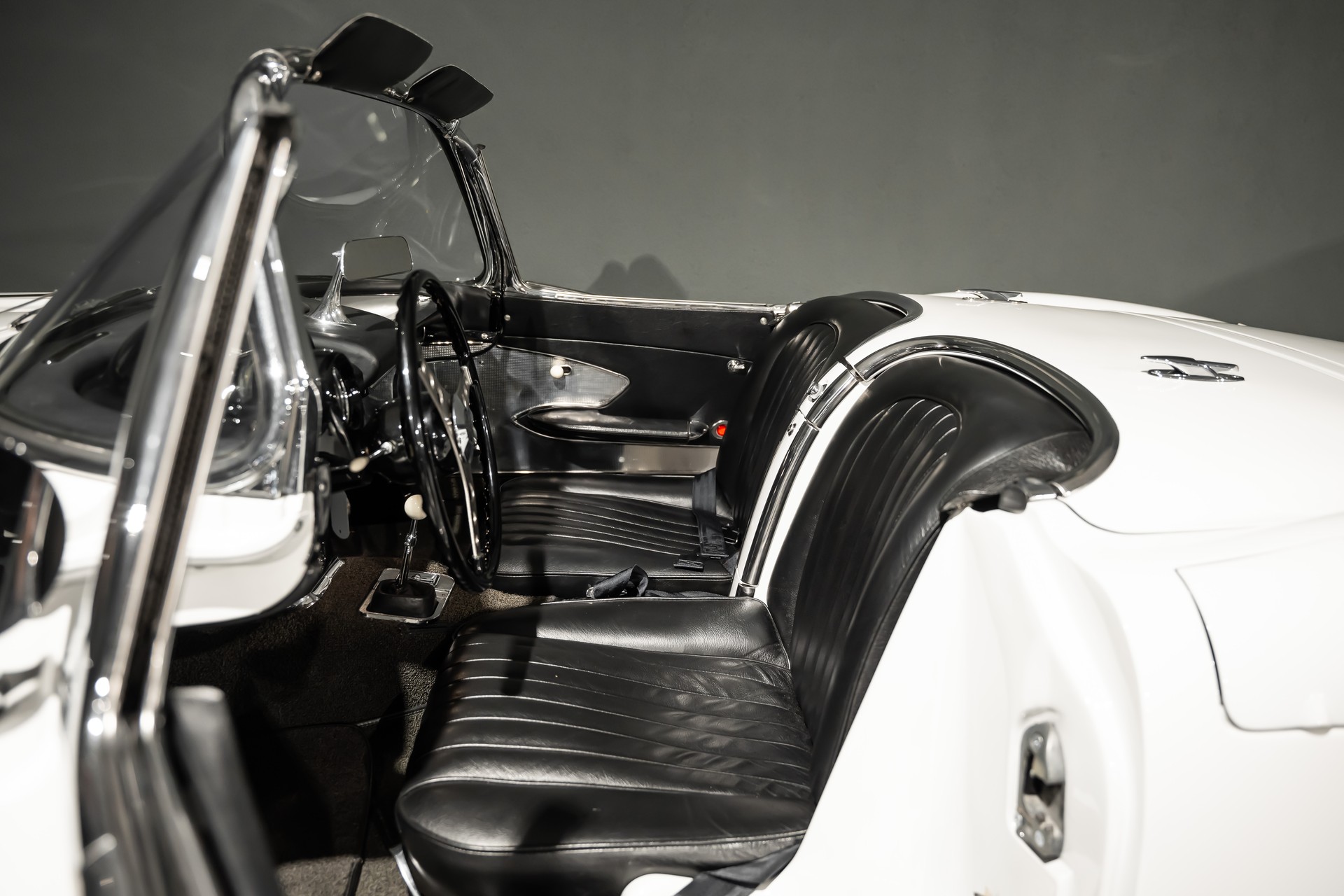 CHEVROLET Corvette C1-image-10