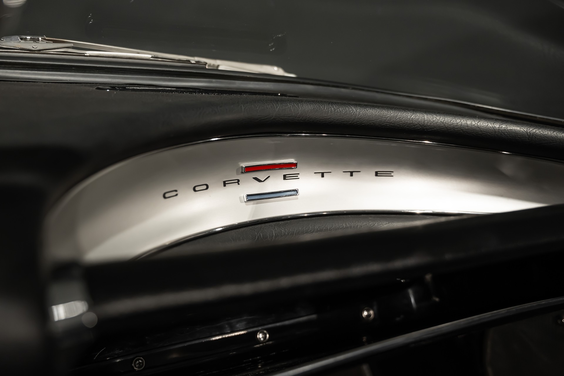 CHEVROLET Corvette C1-image-18