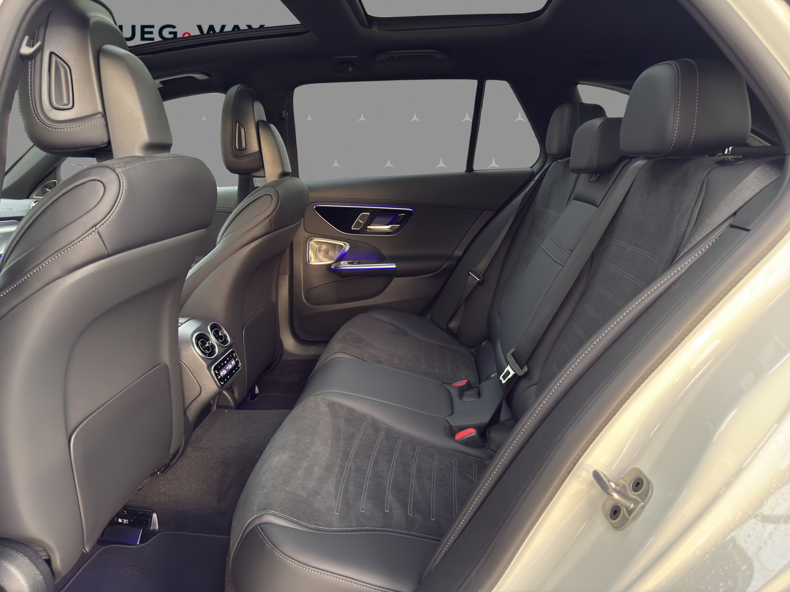 MERCEDES-BENZ C 220 d T 4 Matic Swiss Star-image-10