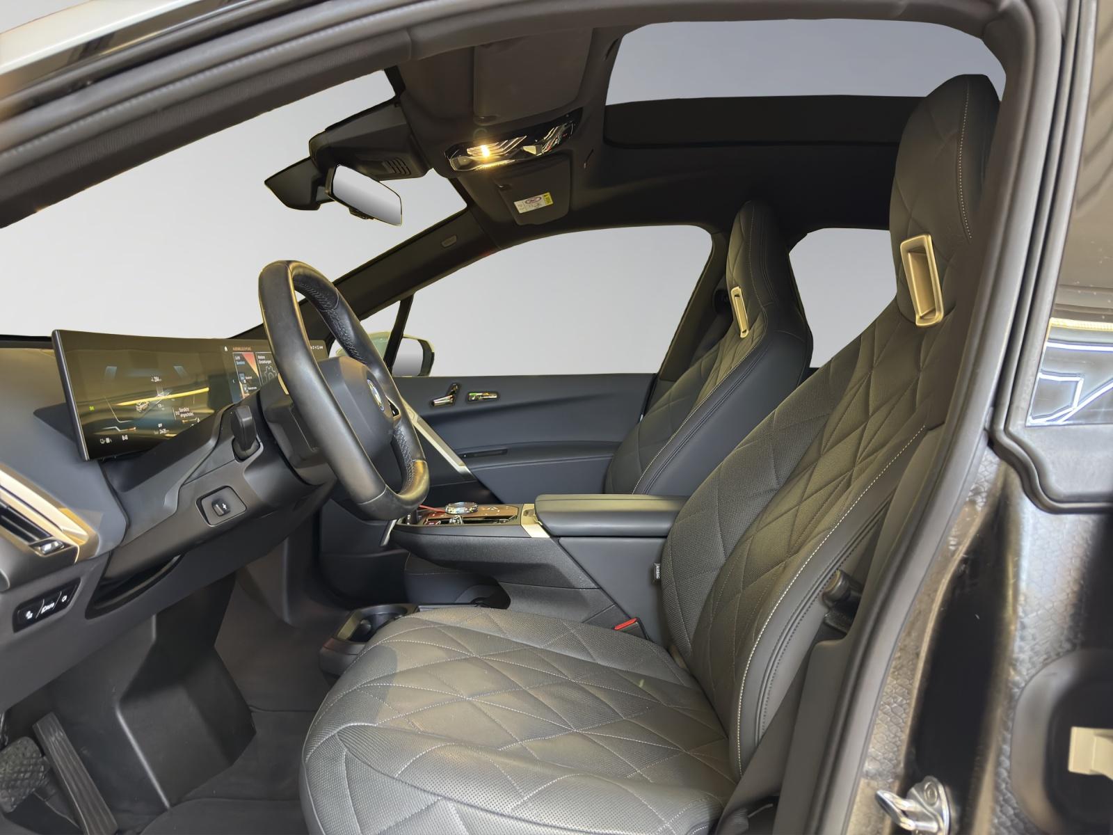 BMW iX xDrive40-image-13