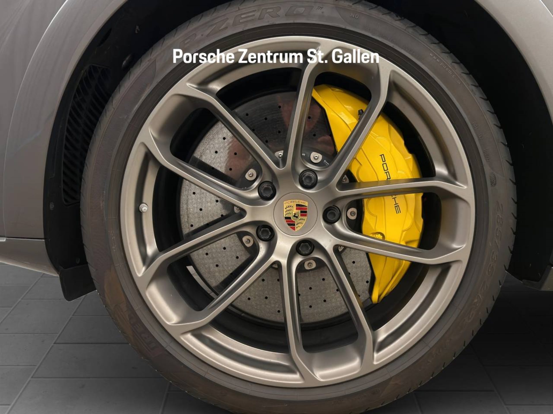 PORSCHE Cayenne Turbo S E-Hybrid Coupé-image-11