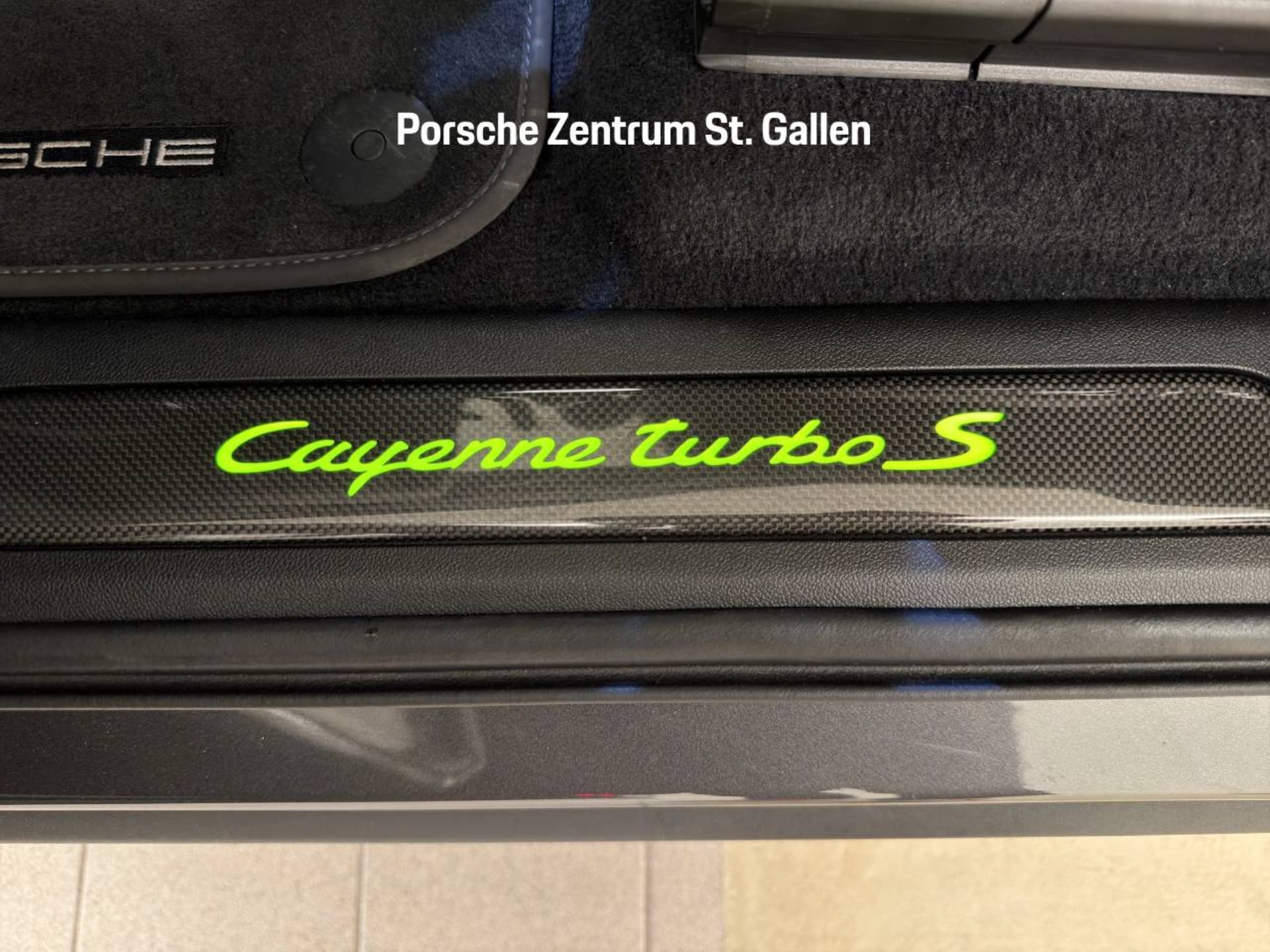 PORSCHE Cayenne Turbo S E-Hybrid Coupé-image-14