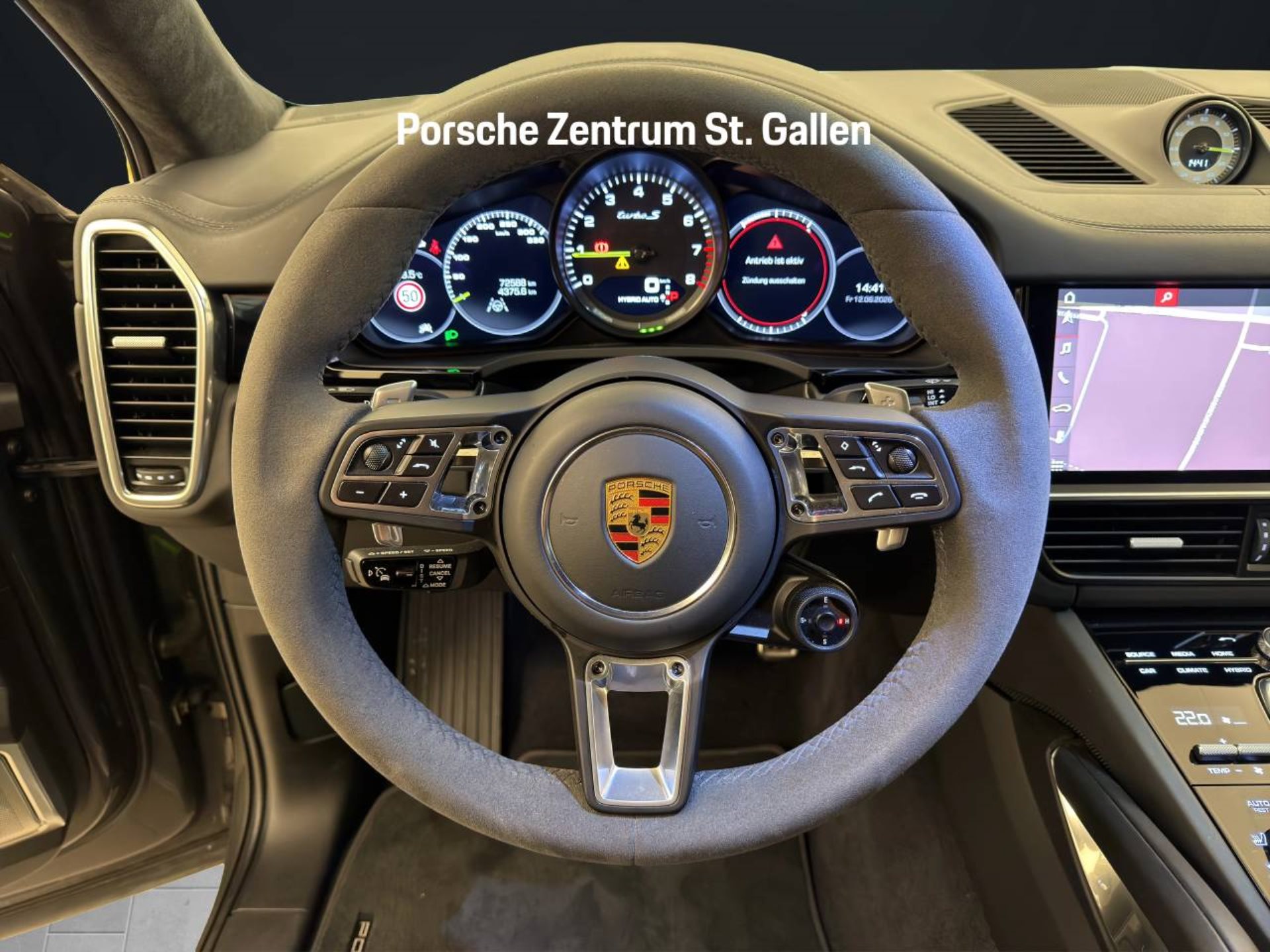 PORSCHE Cayenne Turbo S E-Hybrid Coupé-image-12