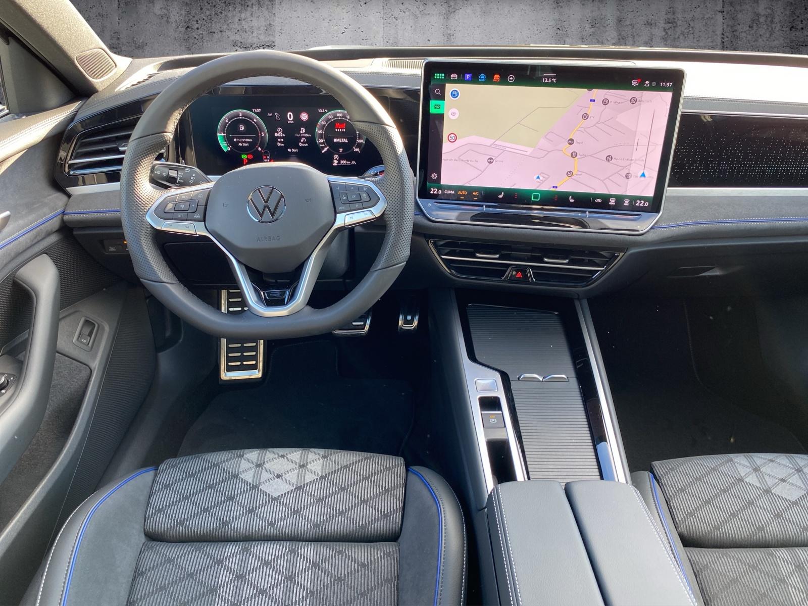 VW Passat Variant 2.0 TDI R-Line DSG 4motion-image-5