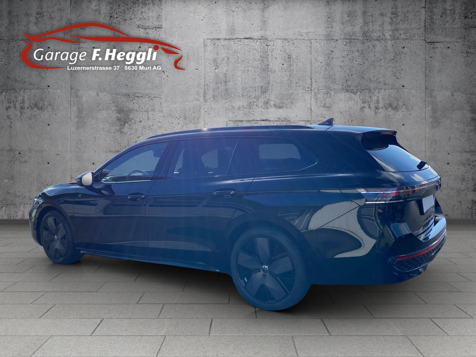 VW Passat Variant 2.0 TDI R-Line DSG 4motion-image-3
