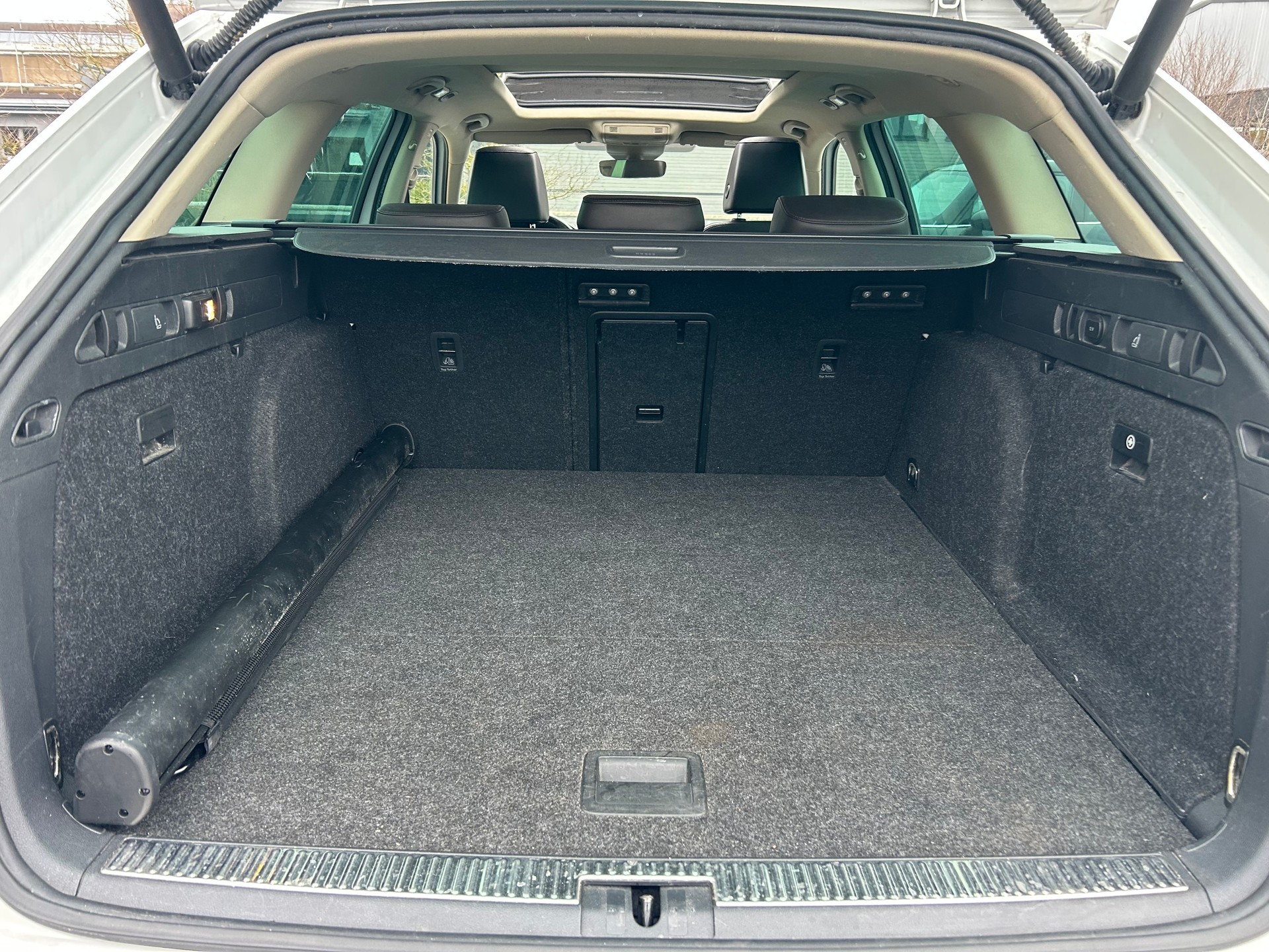 SKODA Superb Combi 2.0 TSI L&K DSG 4x4-image-11