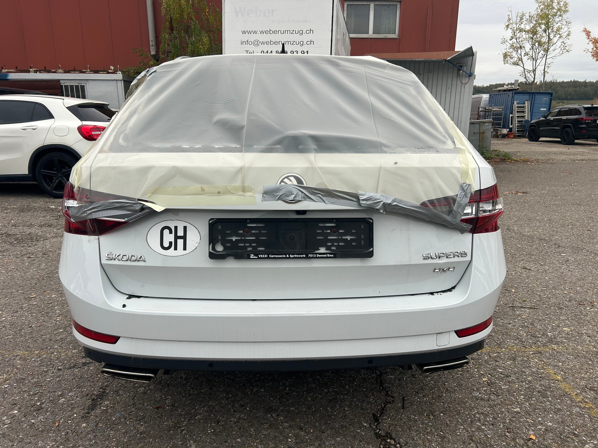 SKODA Superb Combi 2.0 TSI L&K DSG 4x4-image-16