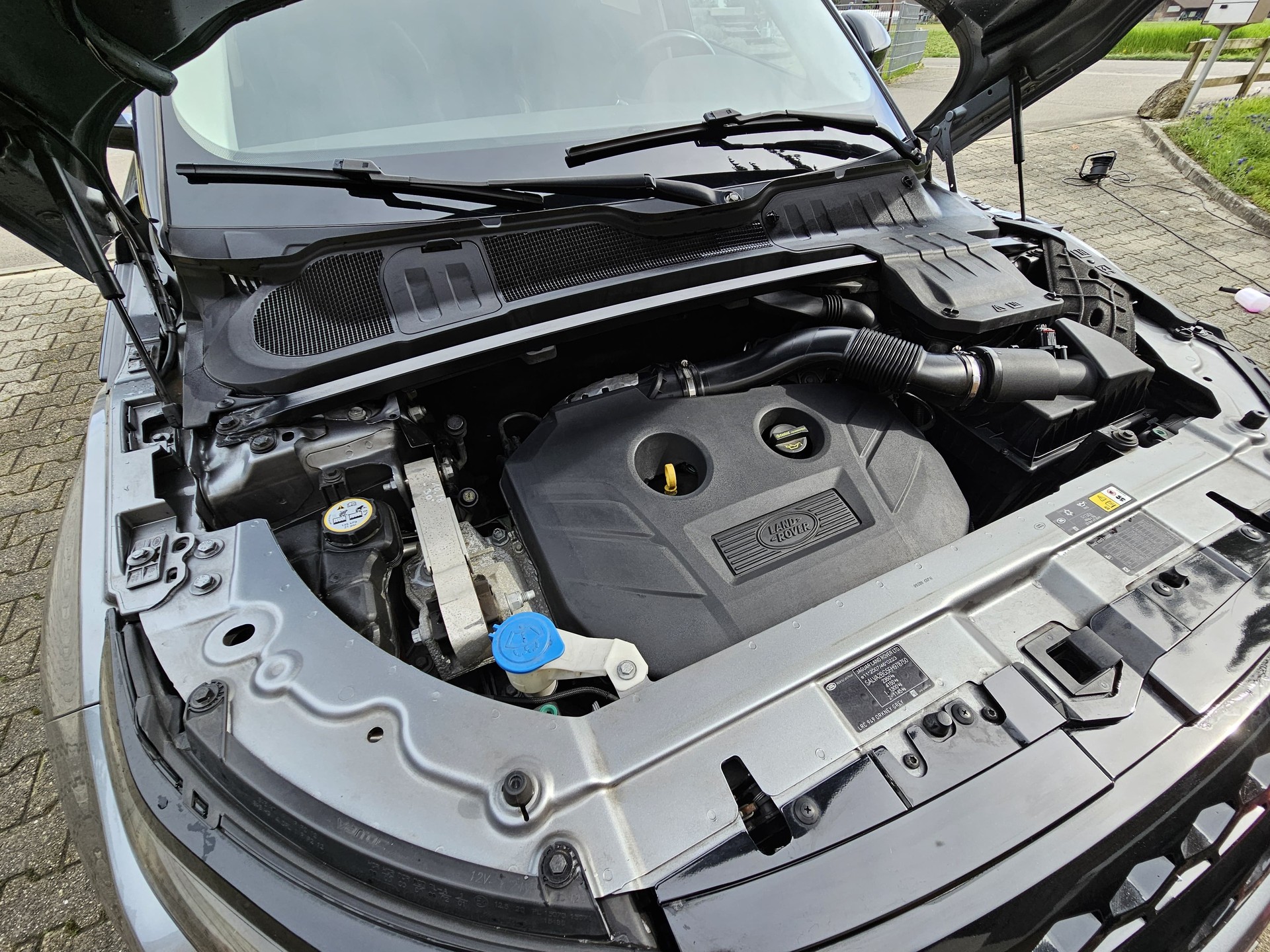 LAND ROVER Range Rover Evoque 2.0 Si4 Dynamic AT9-image-4