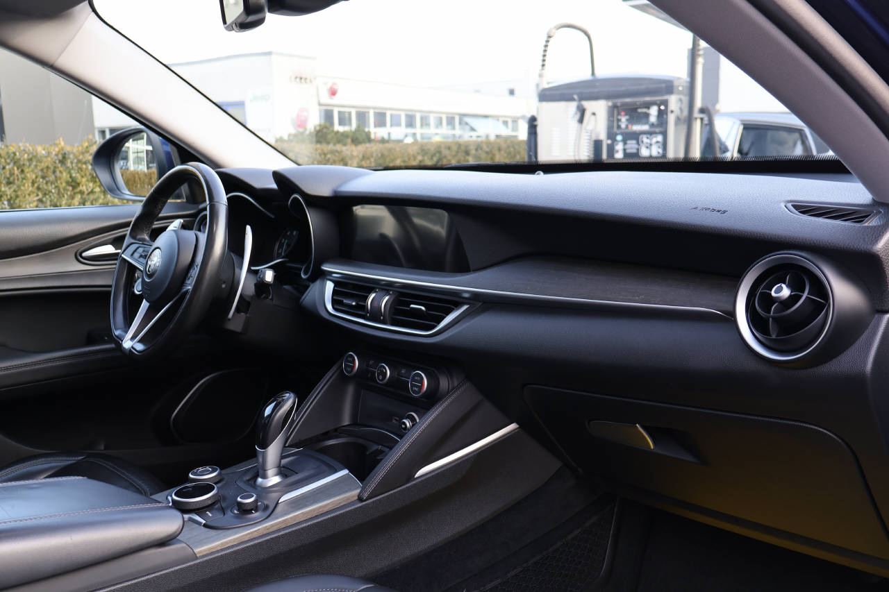 ALFA ROMEO Stelvio 2.0 Q4 280 First Edition-image-13