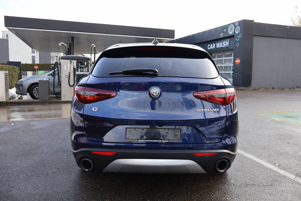 ALFA ROMEO Stelvio 2.0 Q4 280 First Edition-image-3