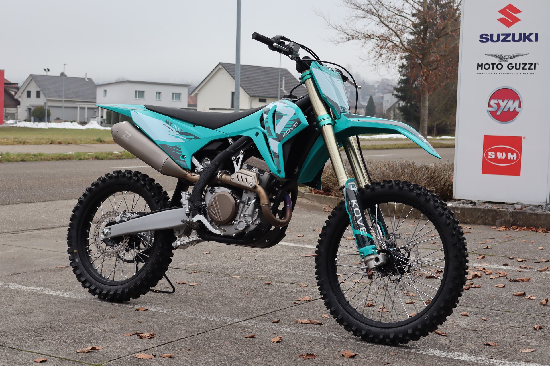 KOVE 250 MX R-showroom-element-1