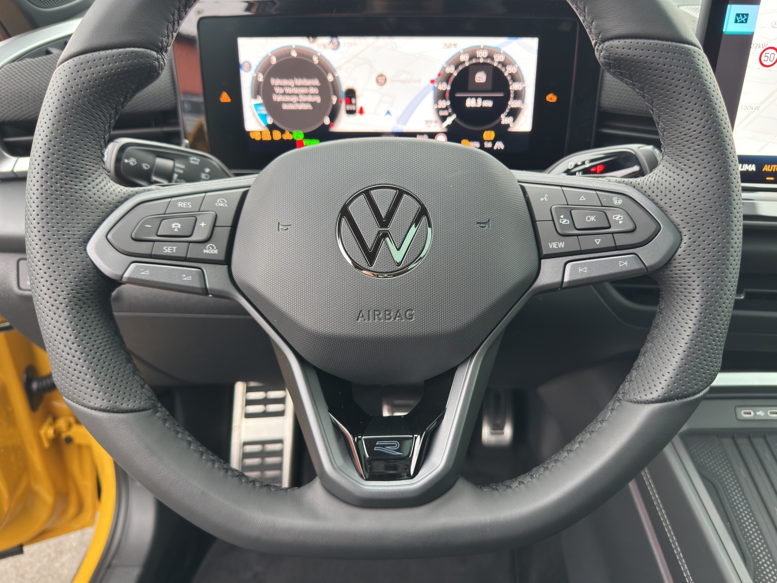 VW T-Roc 1.5 eTSI mHEV R-Line DSG-image-13