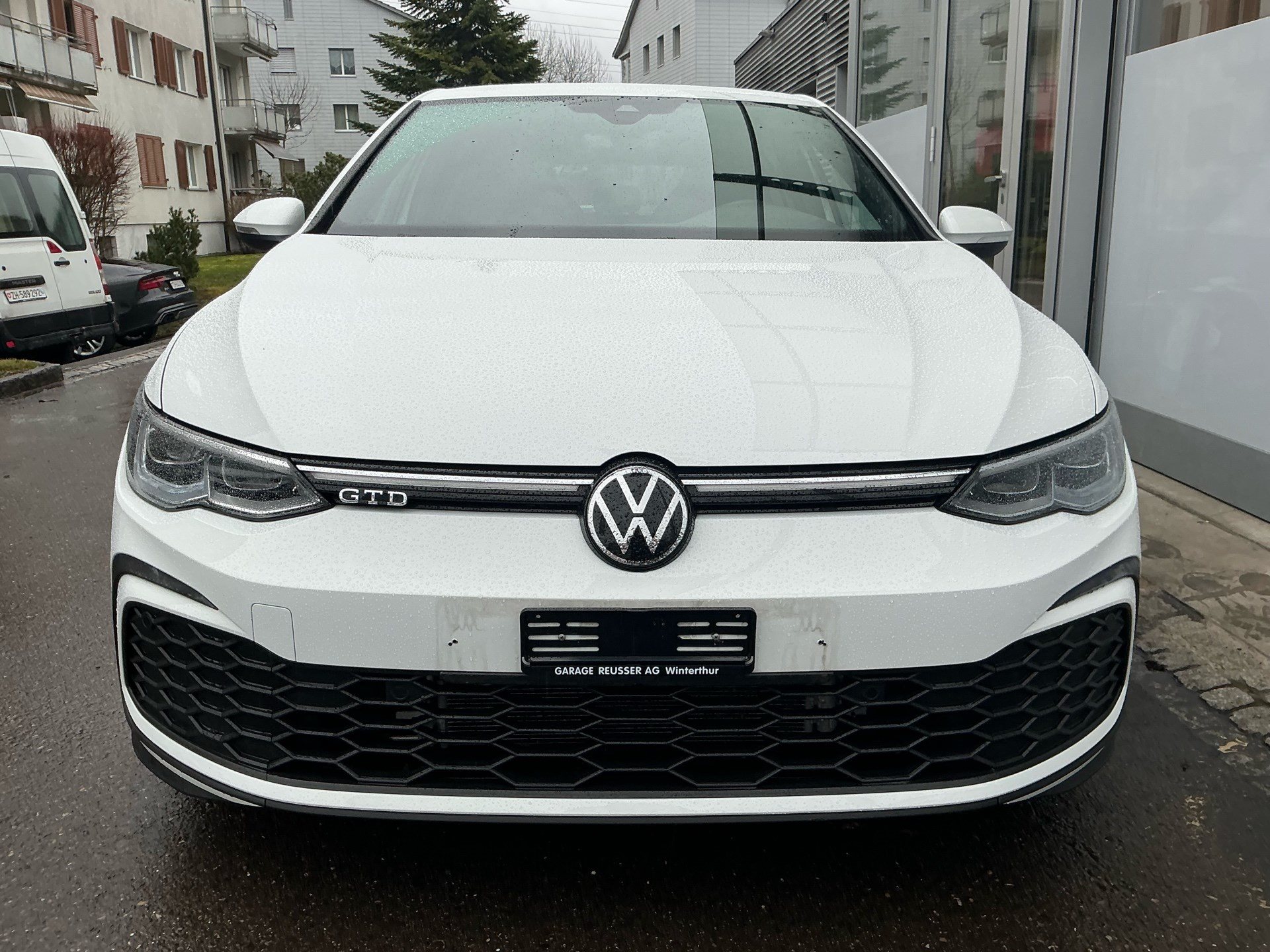 VW Golf GTD 2.0 TDI DSG 200PS *** ANHÄNGERKUPPLUNG & 8FACH BEREIFT ***-image-1