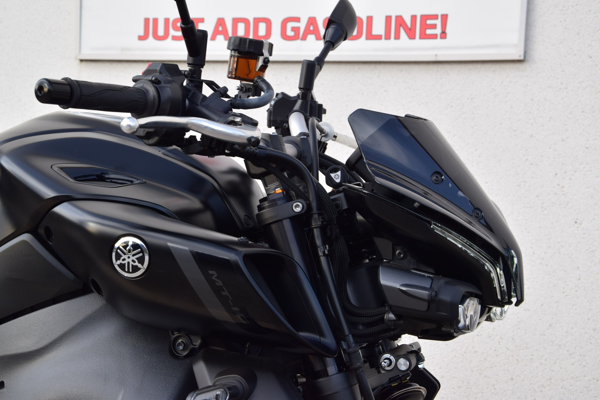 YAMAHA MT-10 ABS-image-11