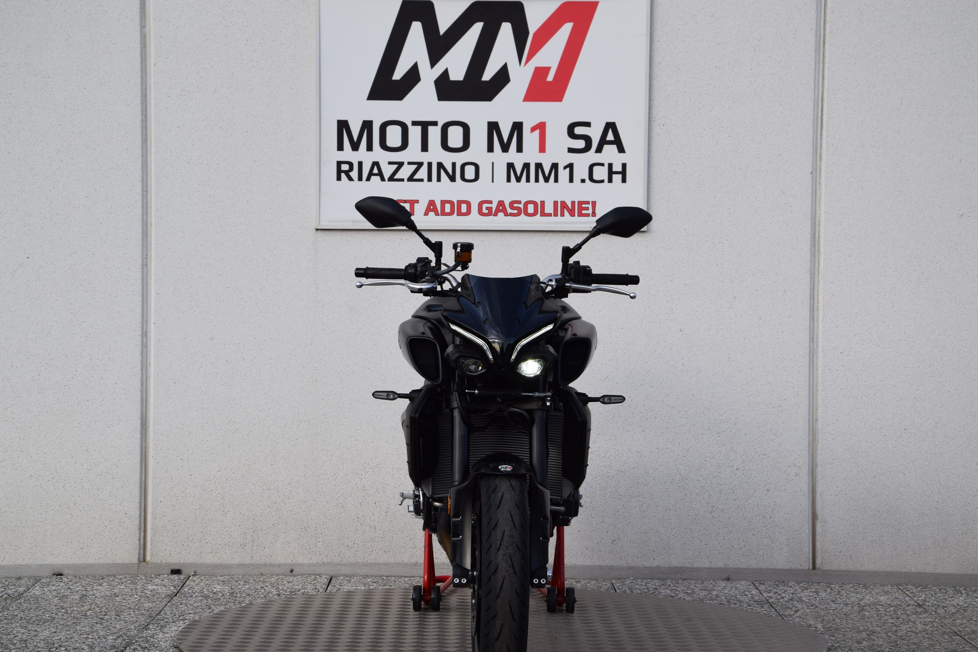 YAMAHA MT-10 ABS-showroom-element-2