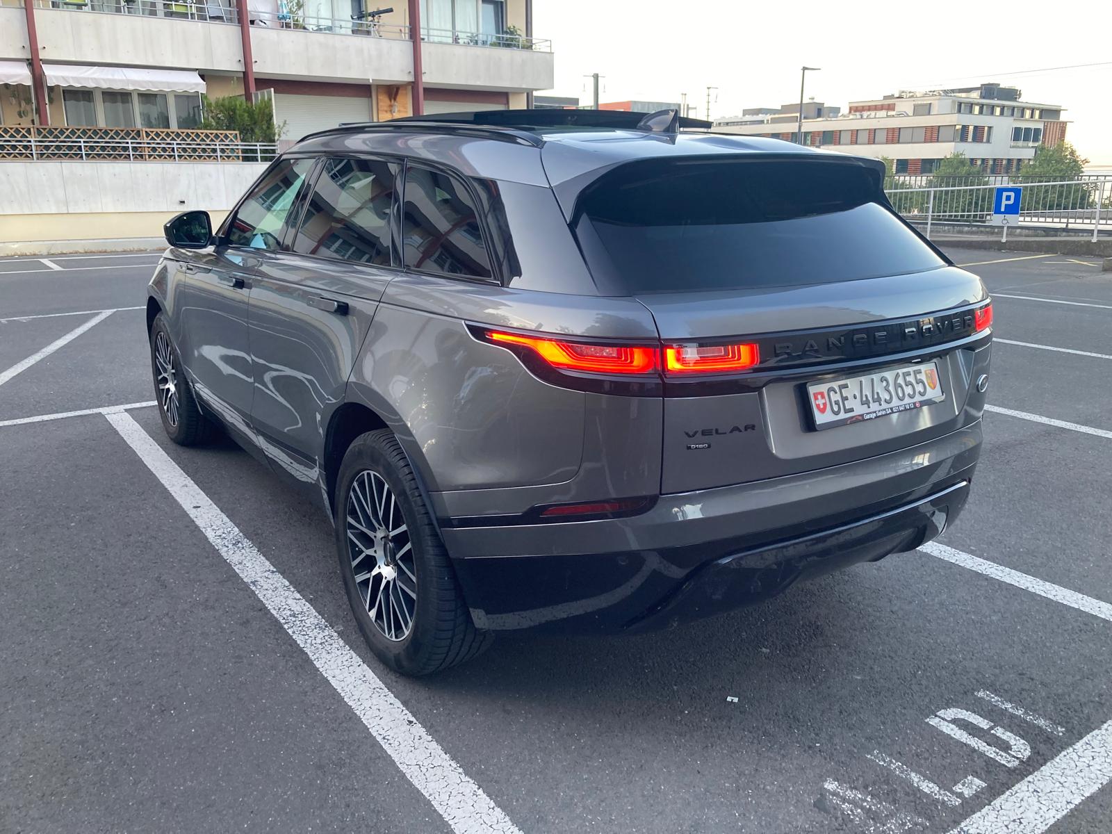 LAND ROVER Range Rover Velar D 180 Automatic-image-1