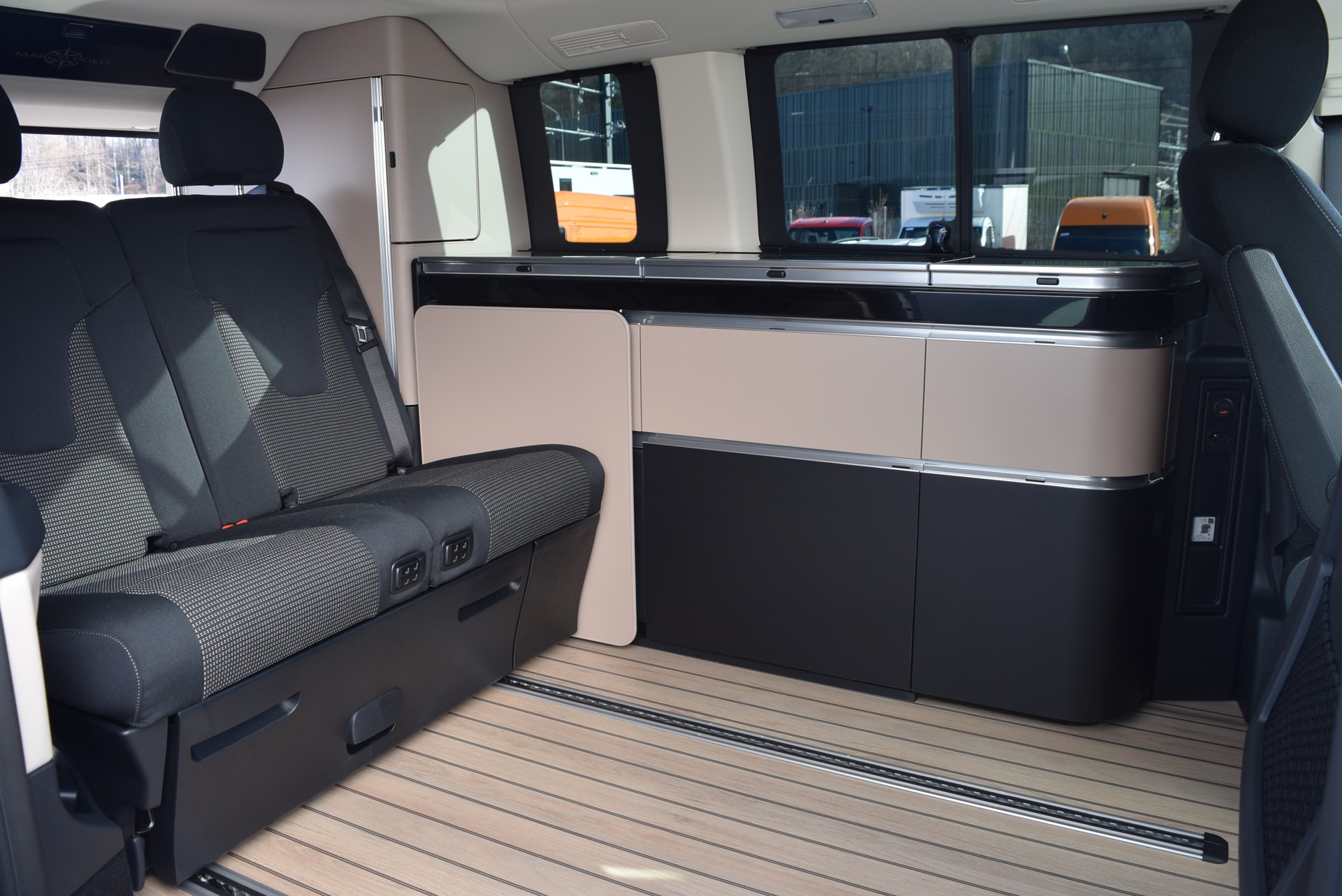 MERCEDES-BENZ Marco Polo 250 d 4M Automat-image-10