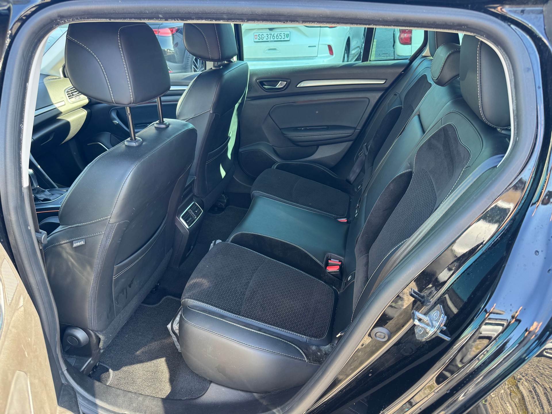 RENAULT Mégane Grandtour 1.5 dCi GT Line EDC-image-4