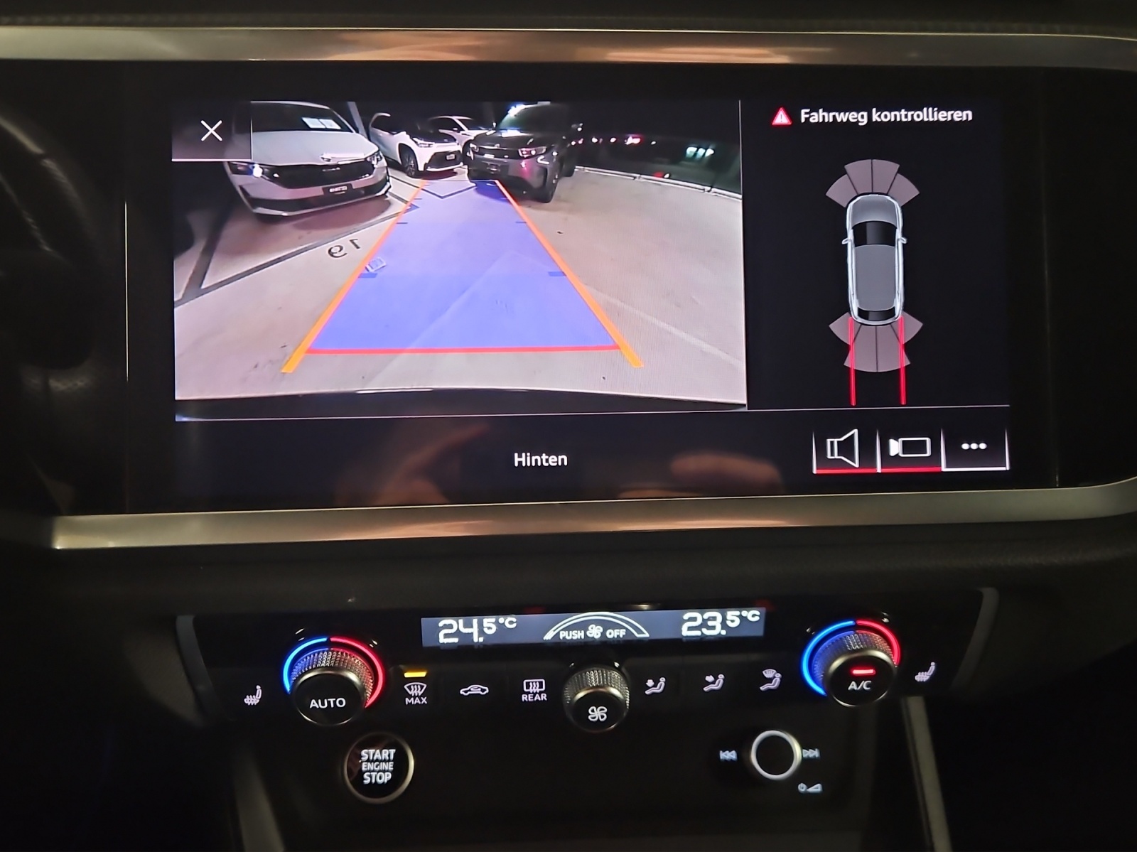 AUDI Q3 Sportback 40 TDI Attraction quattro S-tronic-image-17