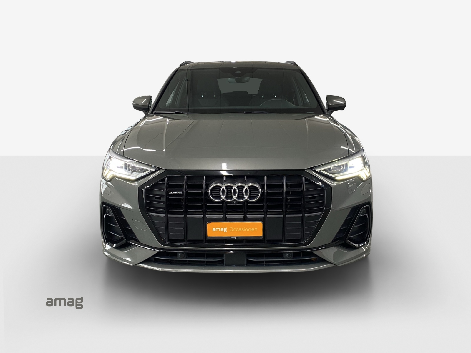 AUDI Q3 40 TDI S line quattro S-tronic-image-6