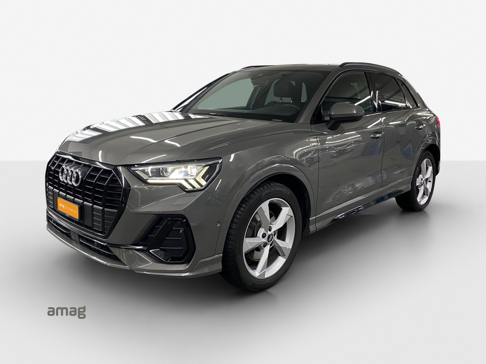 AUDI Q3 40 TDI S line quattro S-tronic-image-0