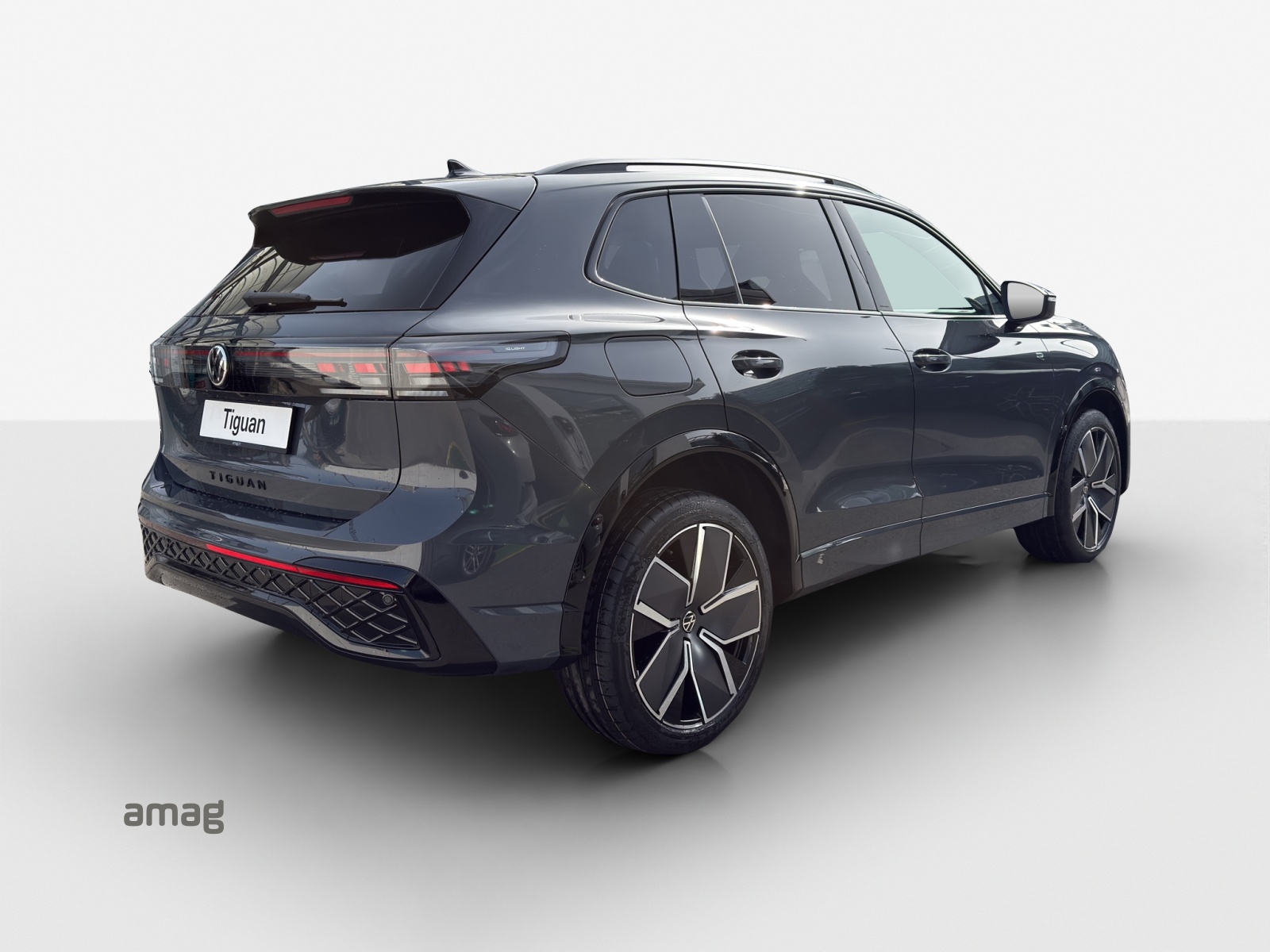 VW Tiguan 2.0 TSI United DSG 4Motion-image-4