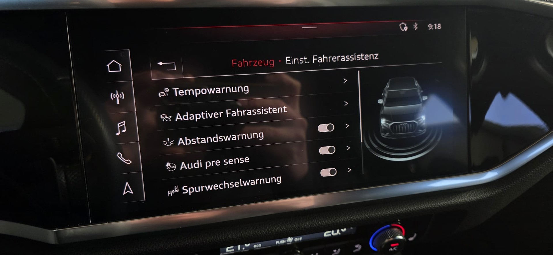 AUDI Q3 40 TFSI S line quattro S-tronic *MIT AHK*-image-21