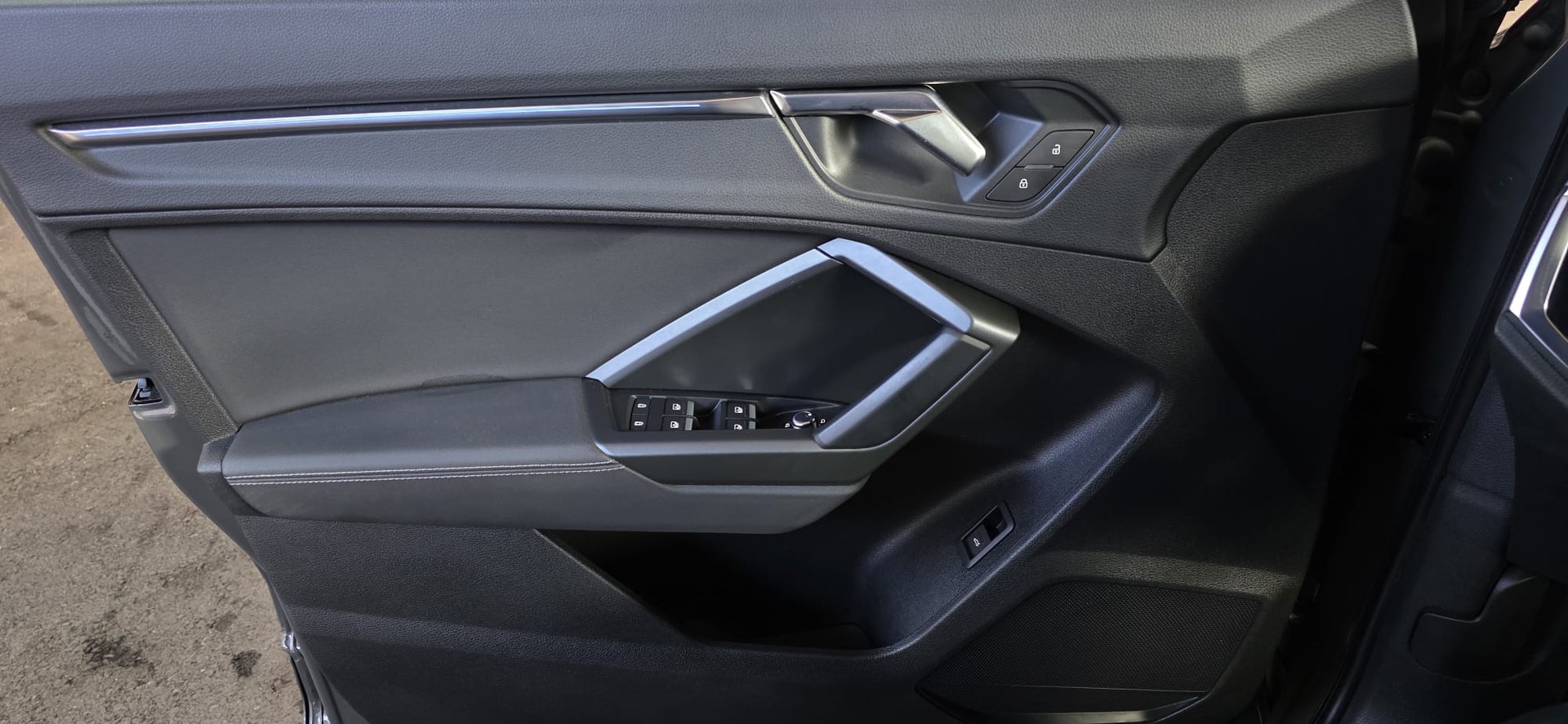 AUDI Q3 40 TFSI S line quattro S-tronic *MIT AHK*-image-16