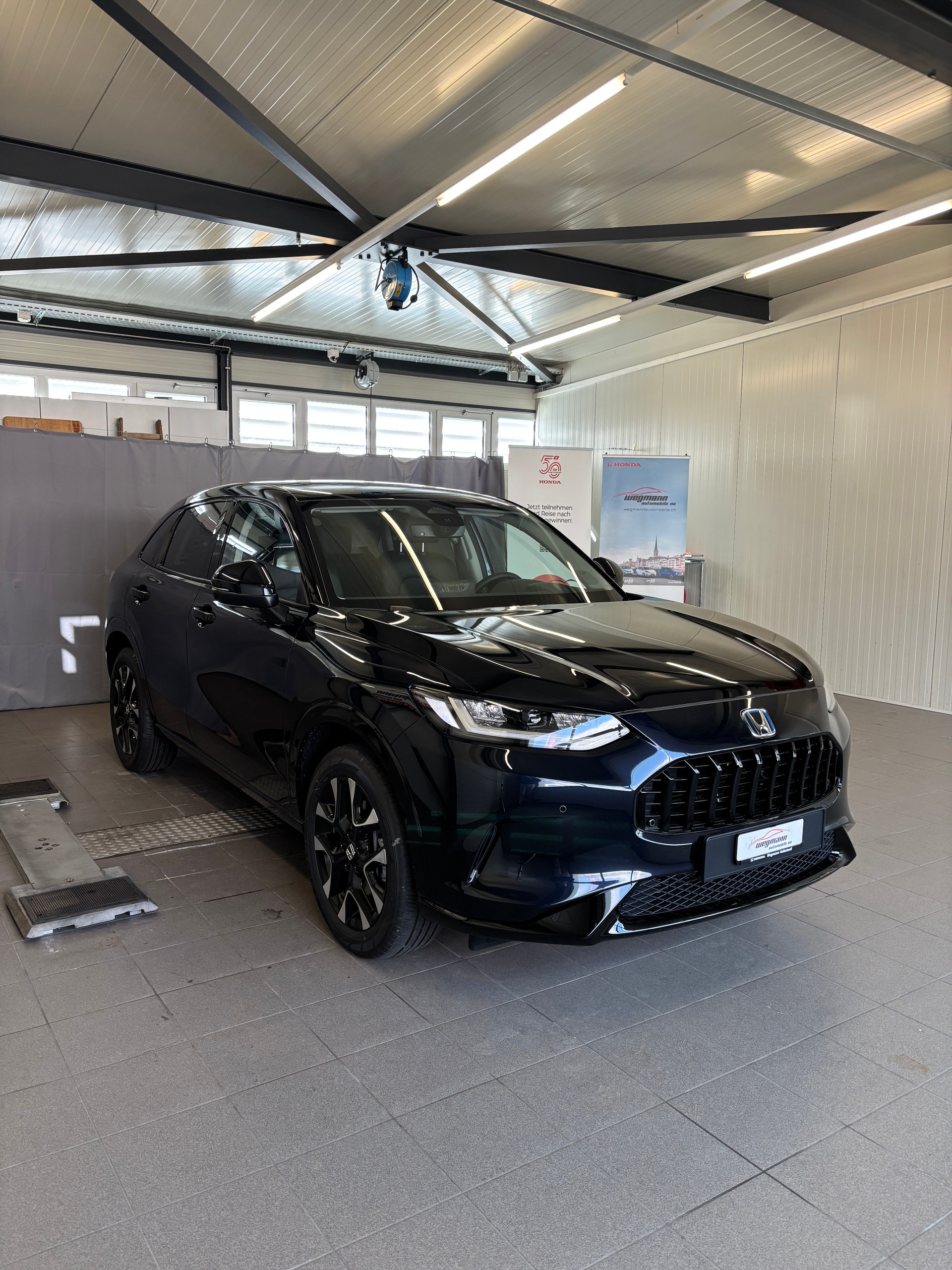 HONDA ZR-V 2.0i MMD Hybrid Advance Automatic-image-2