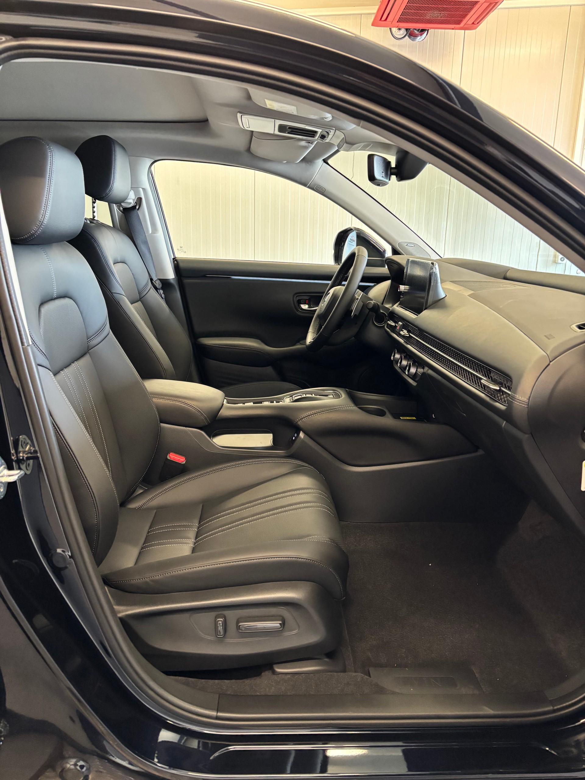 HONDA ZR-V 2.0i MMD Hybrid Advance Automatic-image-11