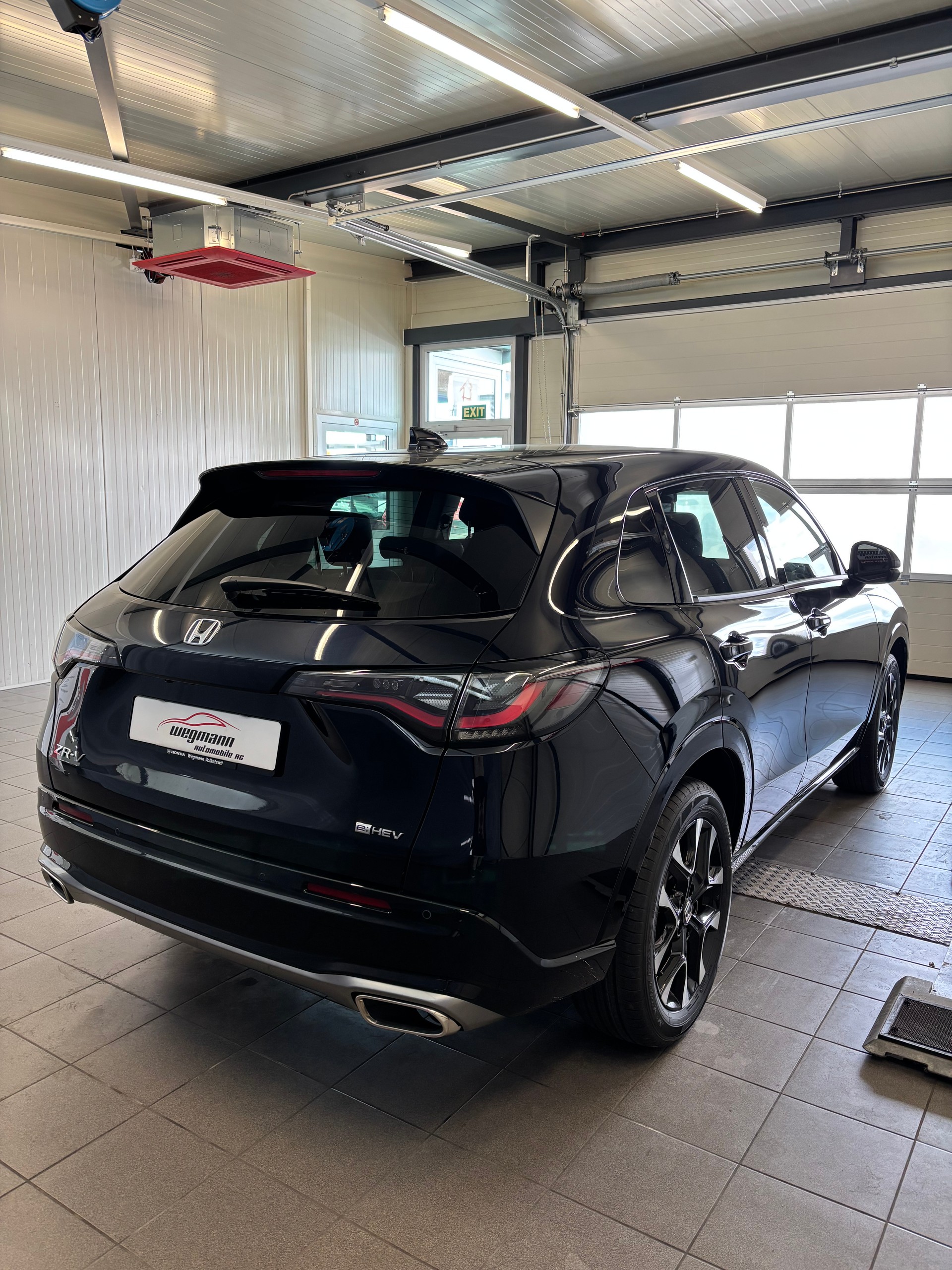 HONDA ZR-V 2.0i MMD Hybrid Advance Automatic-image-3
