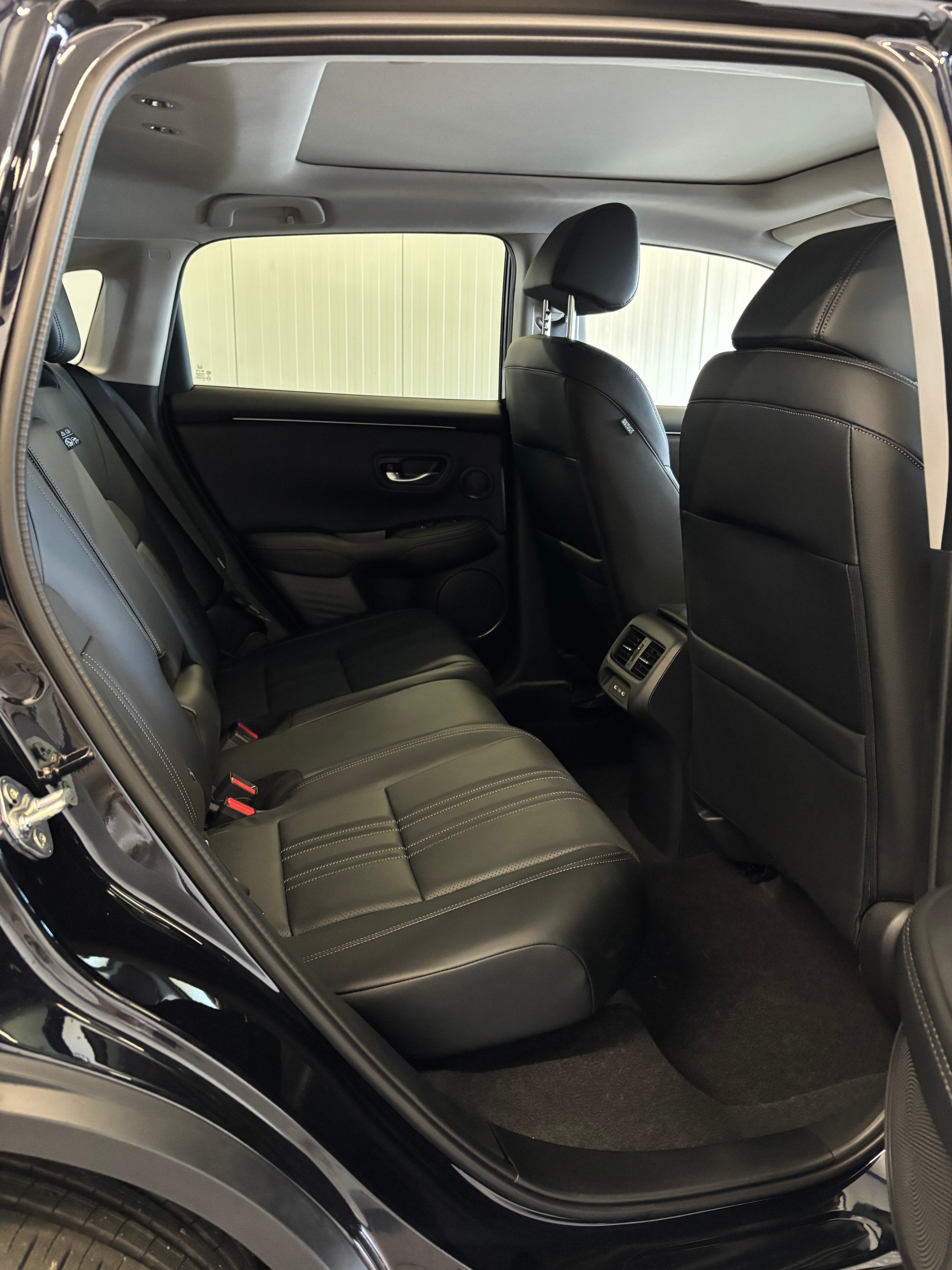 HONDA ZR-V 2.0i MMD Hybrid Advance Automatic-image-12