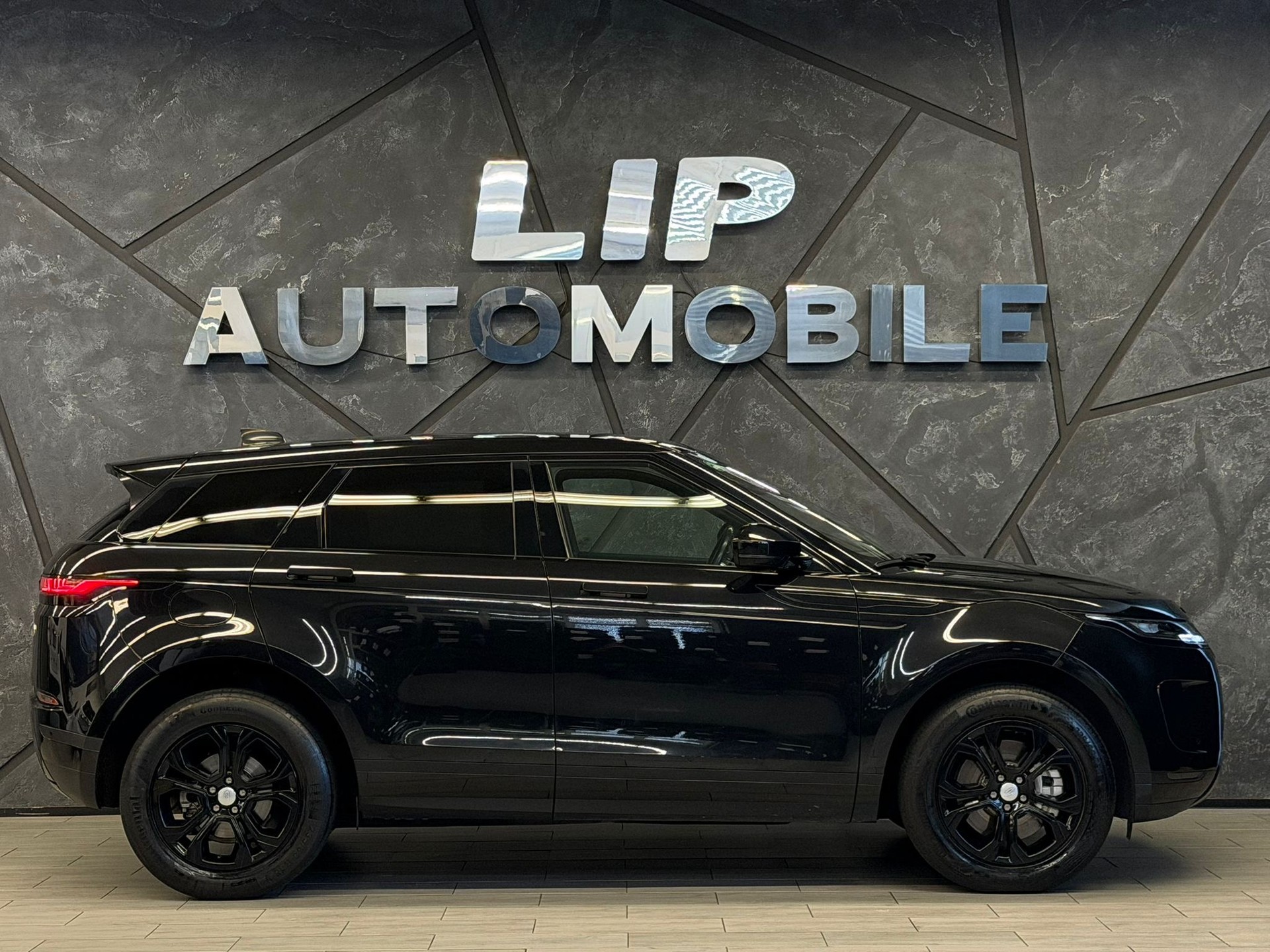 LAND ROVER Range Rover Evoque D 150 S AT9-image-3