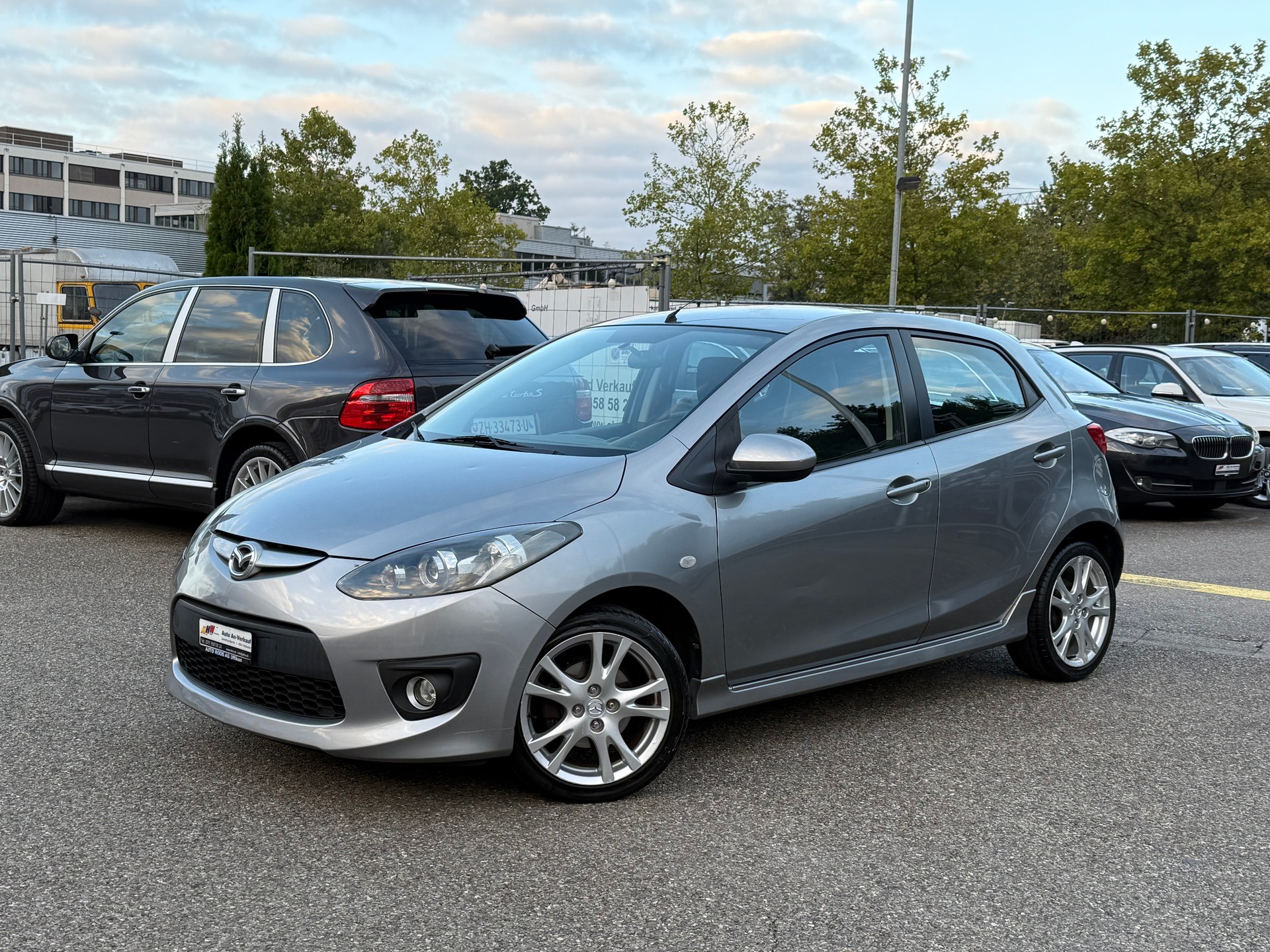 MAZDA 2 1.5i 16V Sport / Frisch ab MFK 03.12.2025 / Servicegepflegt bei Mazda / PDC / AUX / Klima-image-0