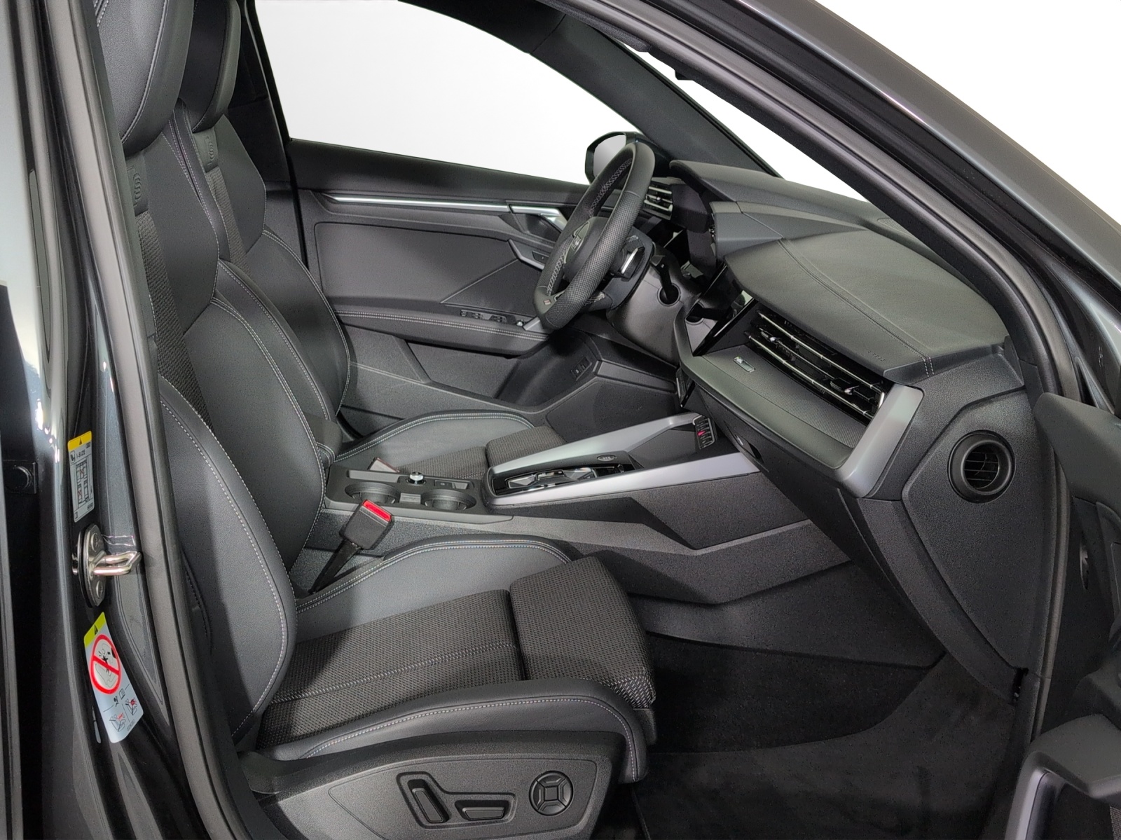 AUDI A3 Sportback 35 TFSI advanced Attraction S-tronic-image-6