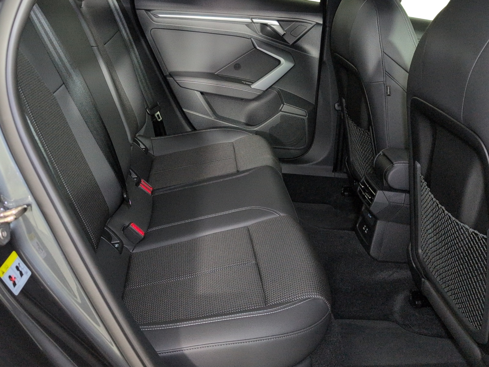 AUDI A3 Sportback 35 TFSI advanced Attraction S-tronic-image-12