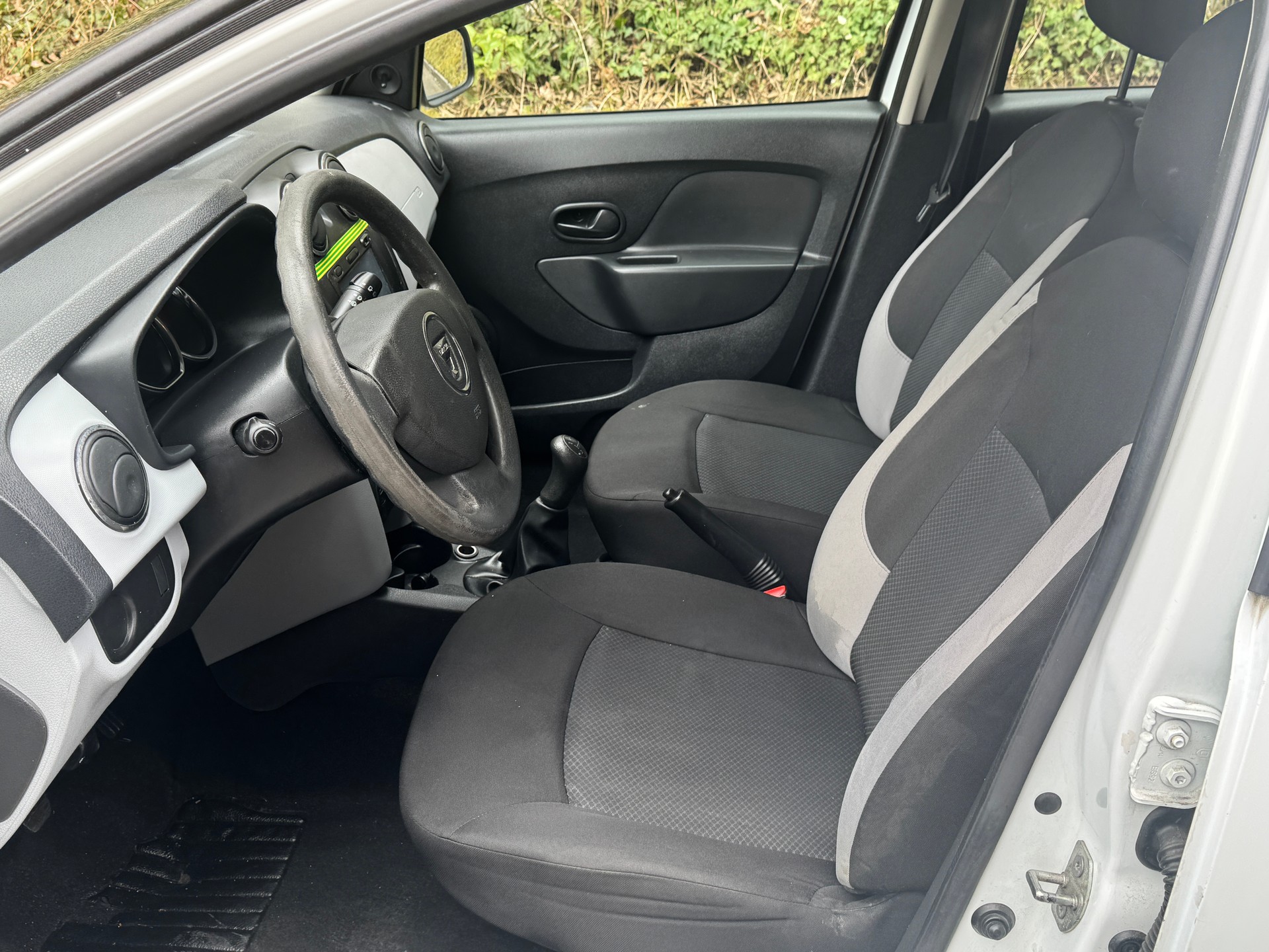 DACIA Sandero 1.2 Ambiance-image-5