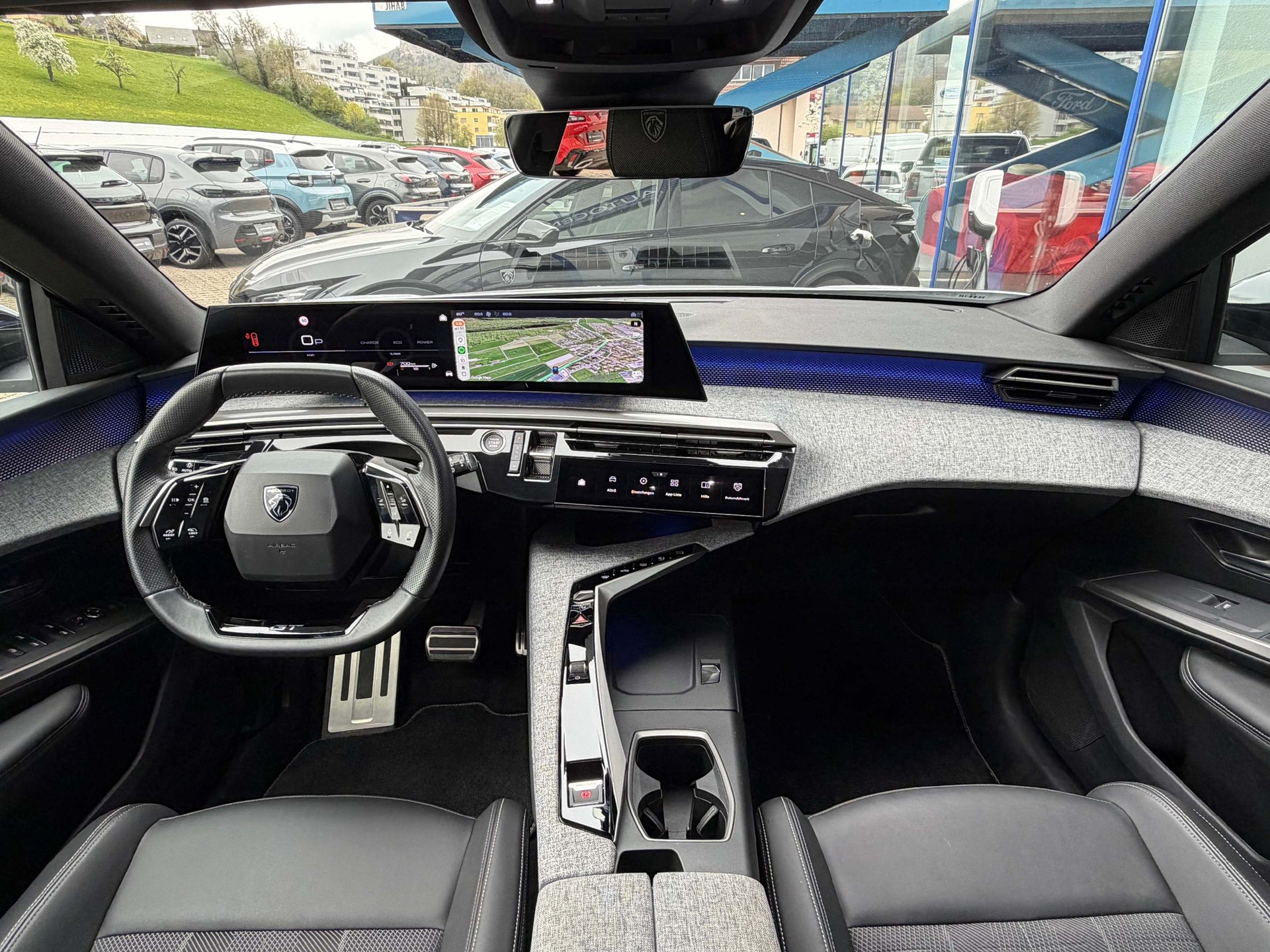 PEUGEOT 5008 1.2 Hybrid GT * 5 Jahre Werksgarantie*-image-4