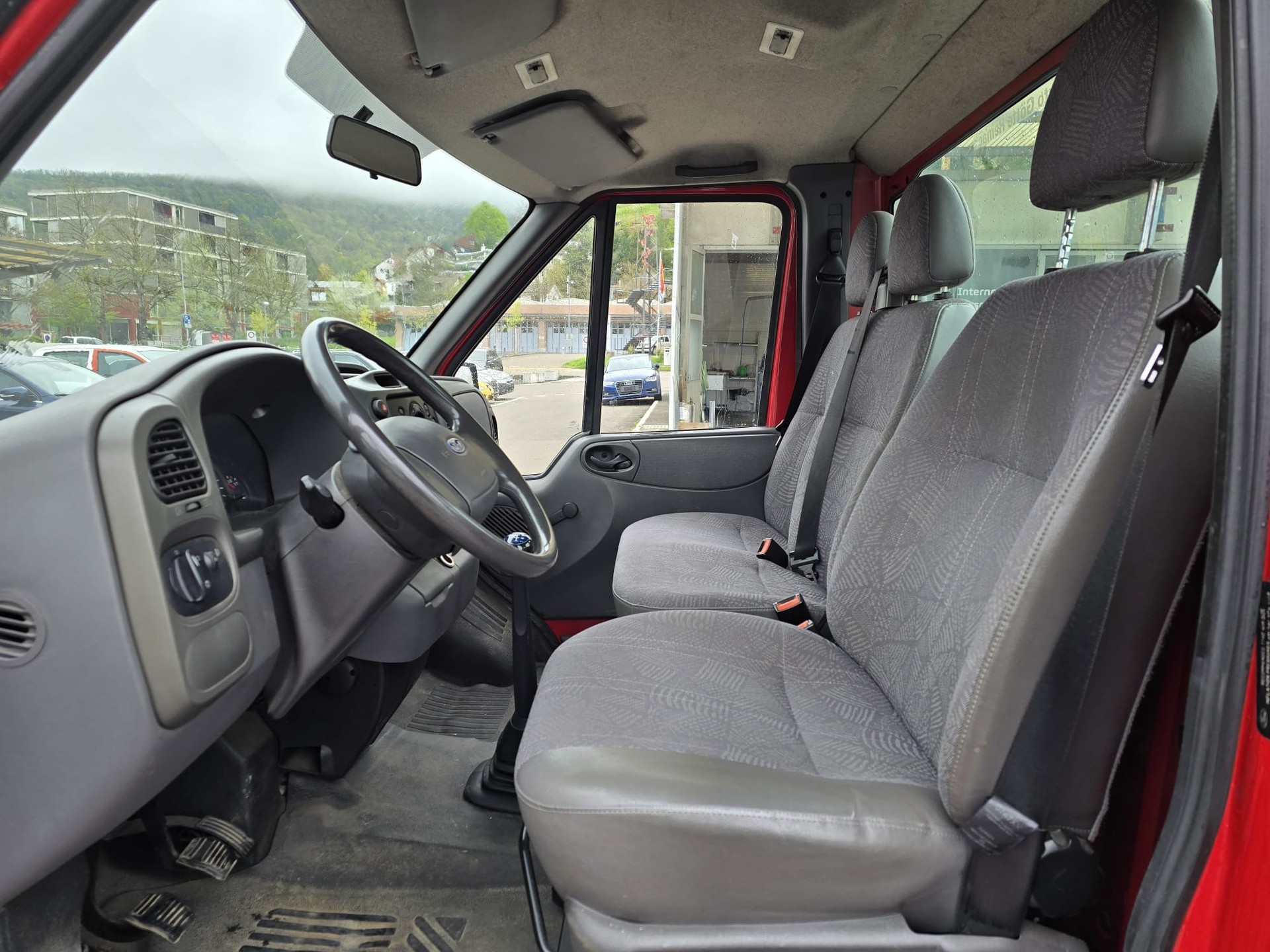FORD Transit 2.0TD 300 M-image-11